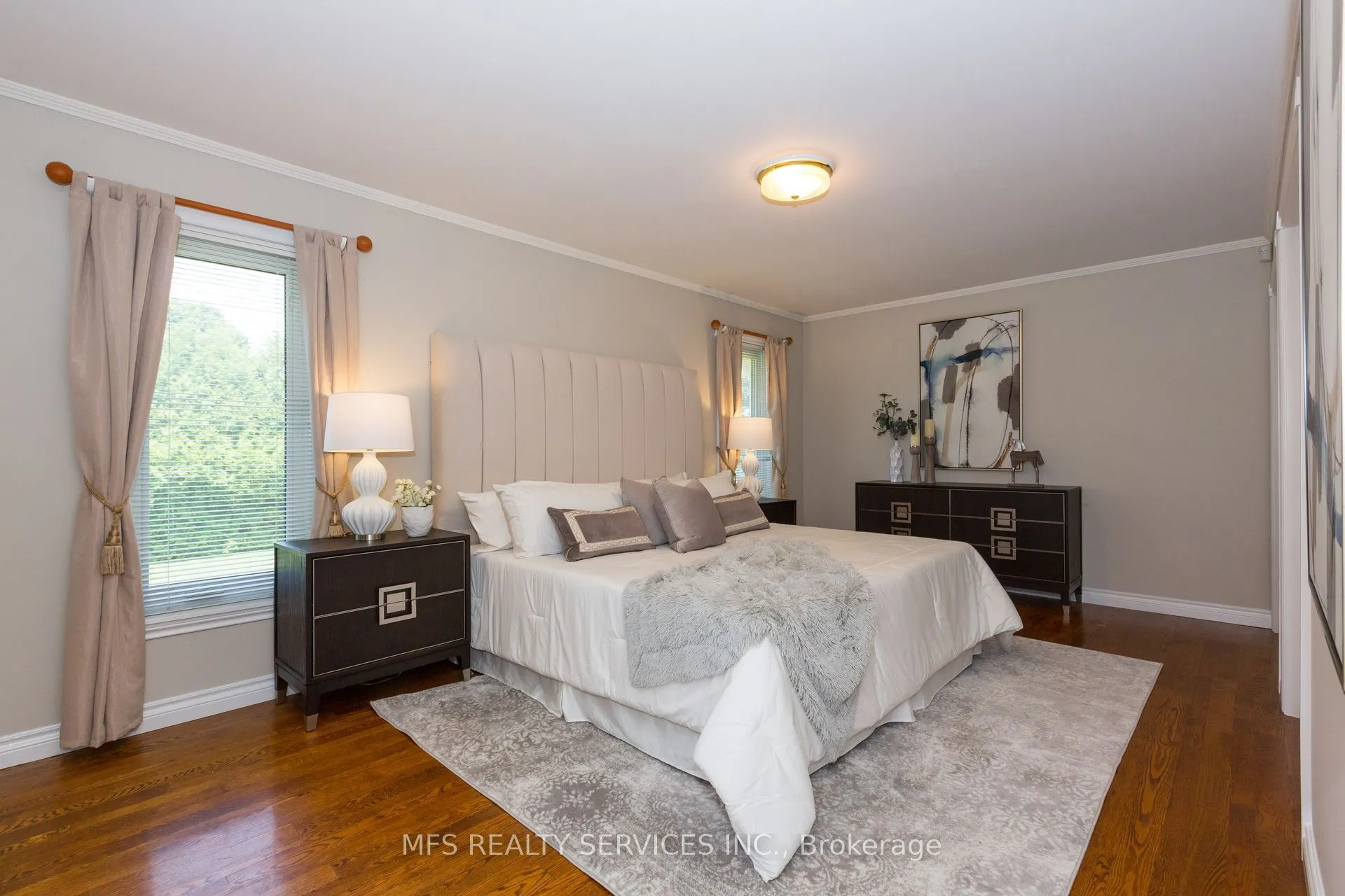 8 Marilyn Avenue