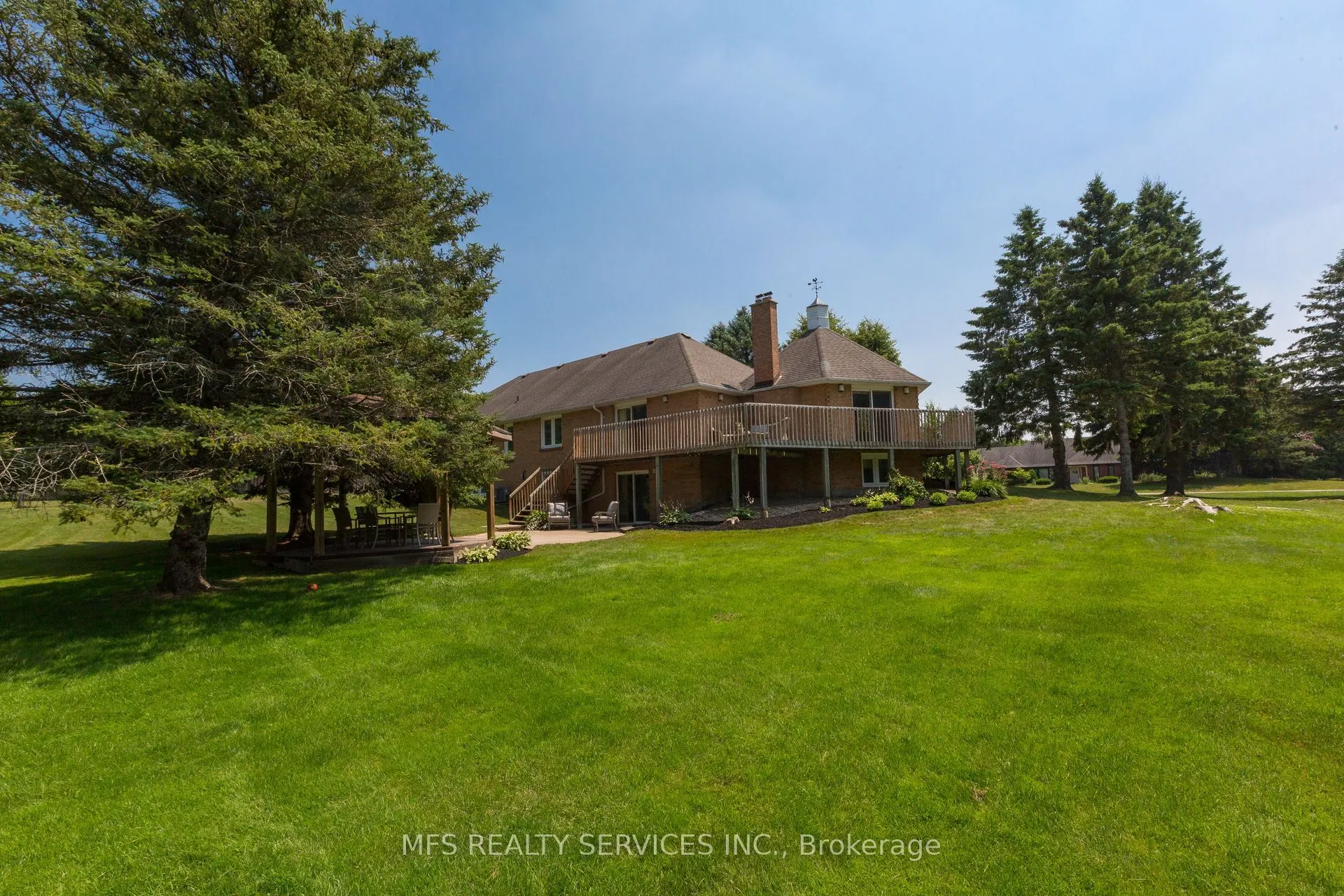 8 Marilyn Avenue
