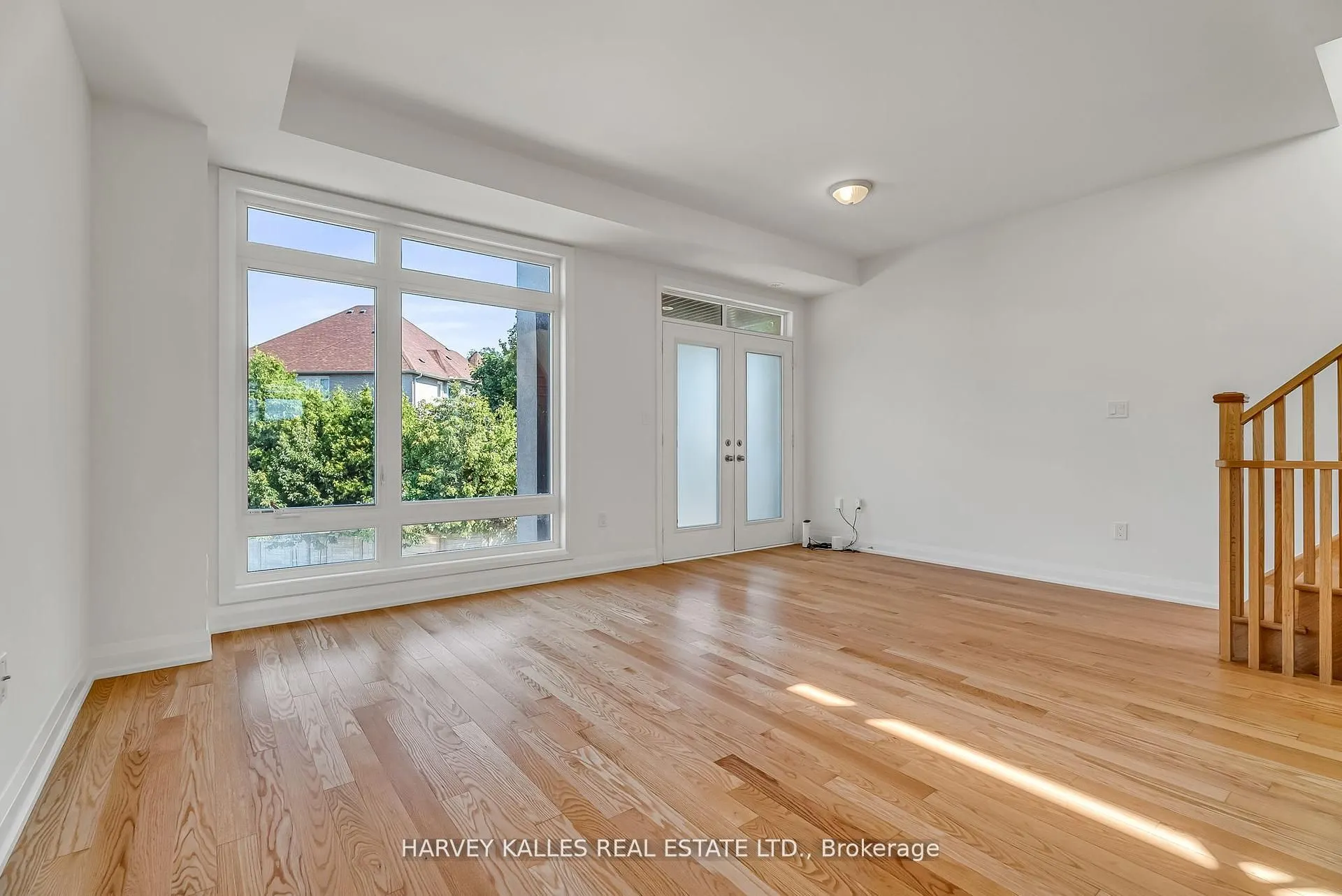 106 Moneypenny Place