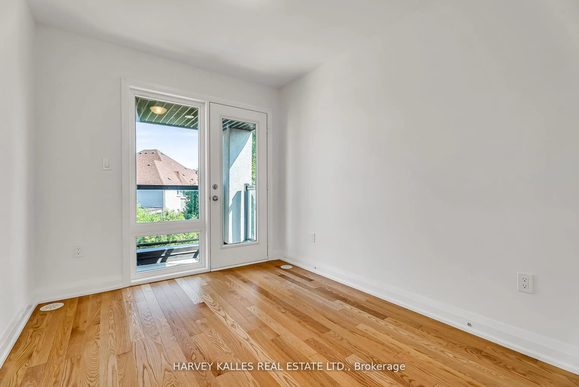 106 Moneypenny Place