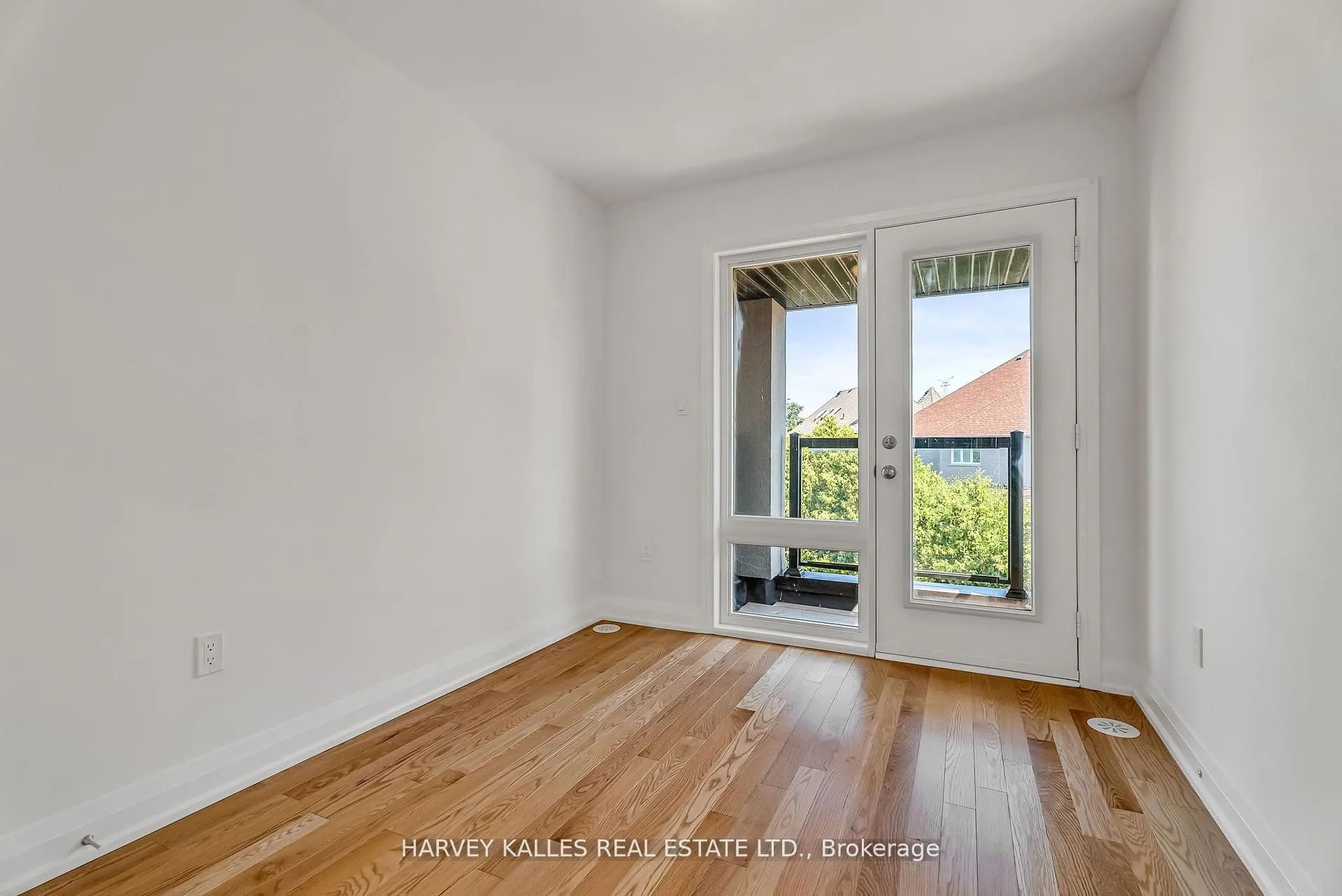 106 Moneypenny Place