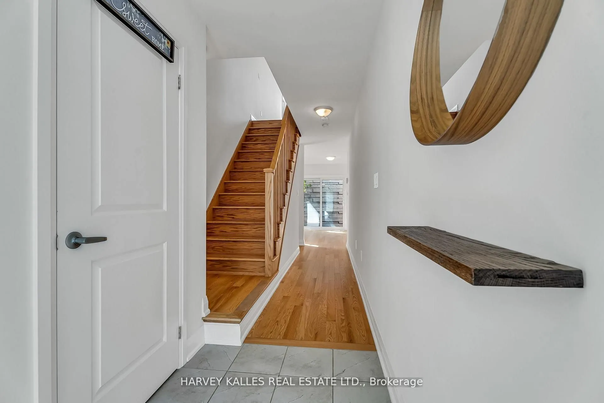 106 Moneypenny Place