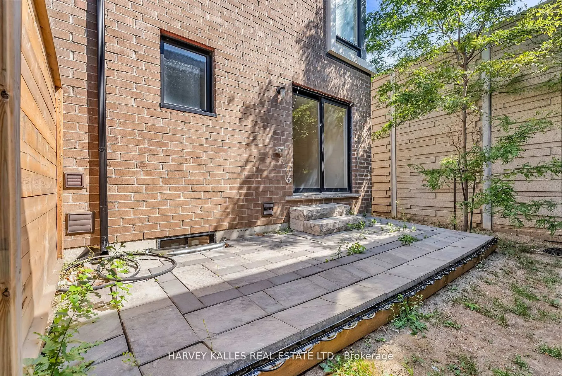 106 Moneypenny Place