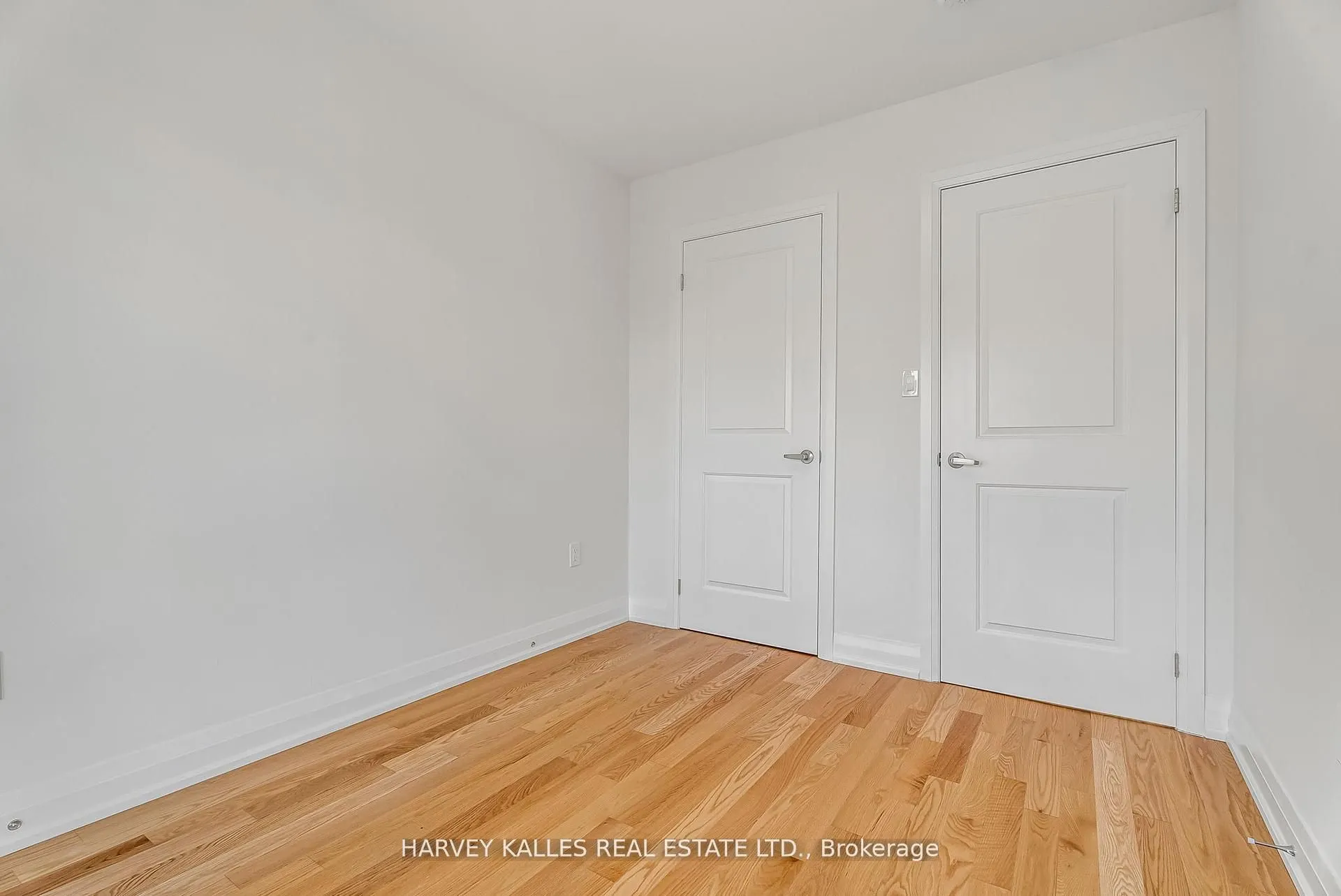 106 Moneypenny Place