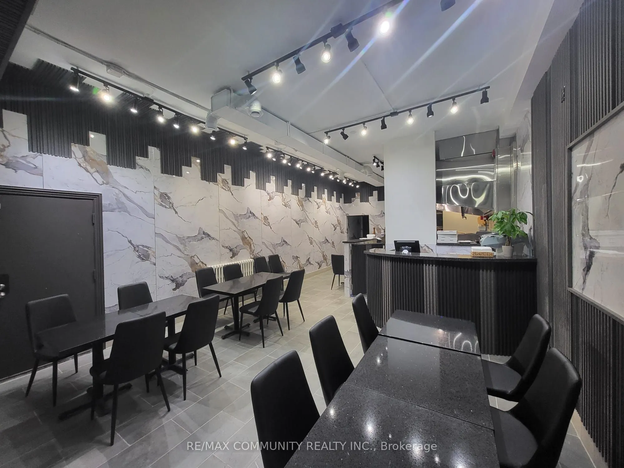 245 Main Street S