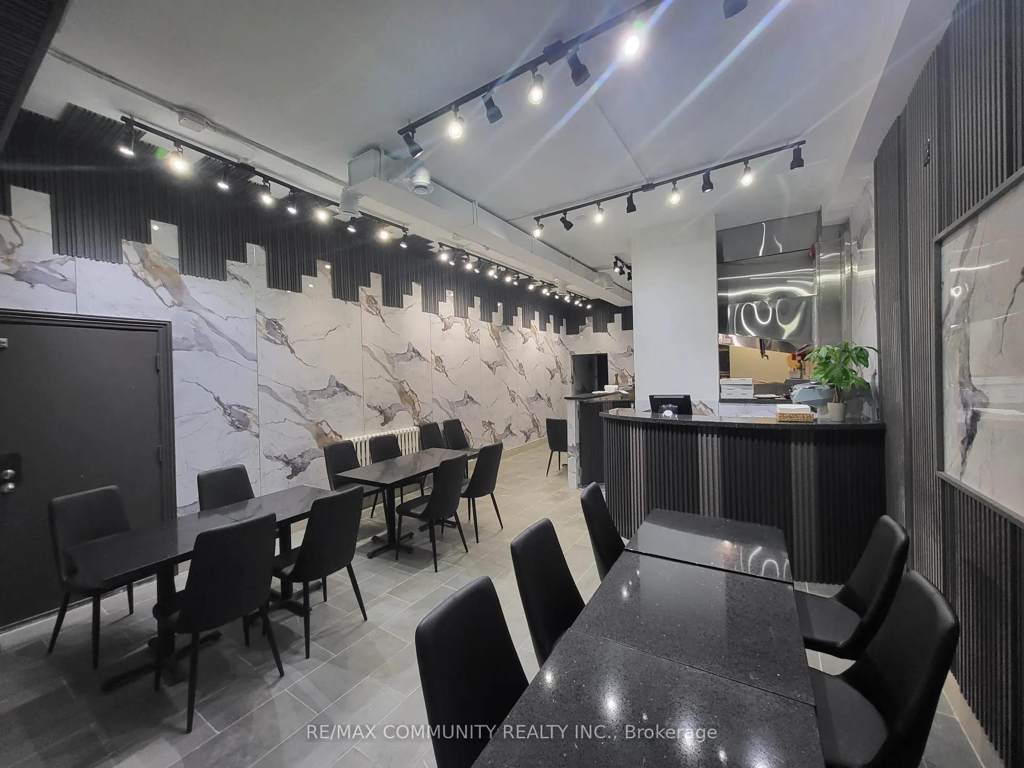 245 Main Street S