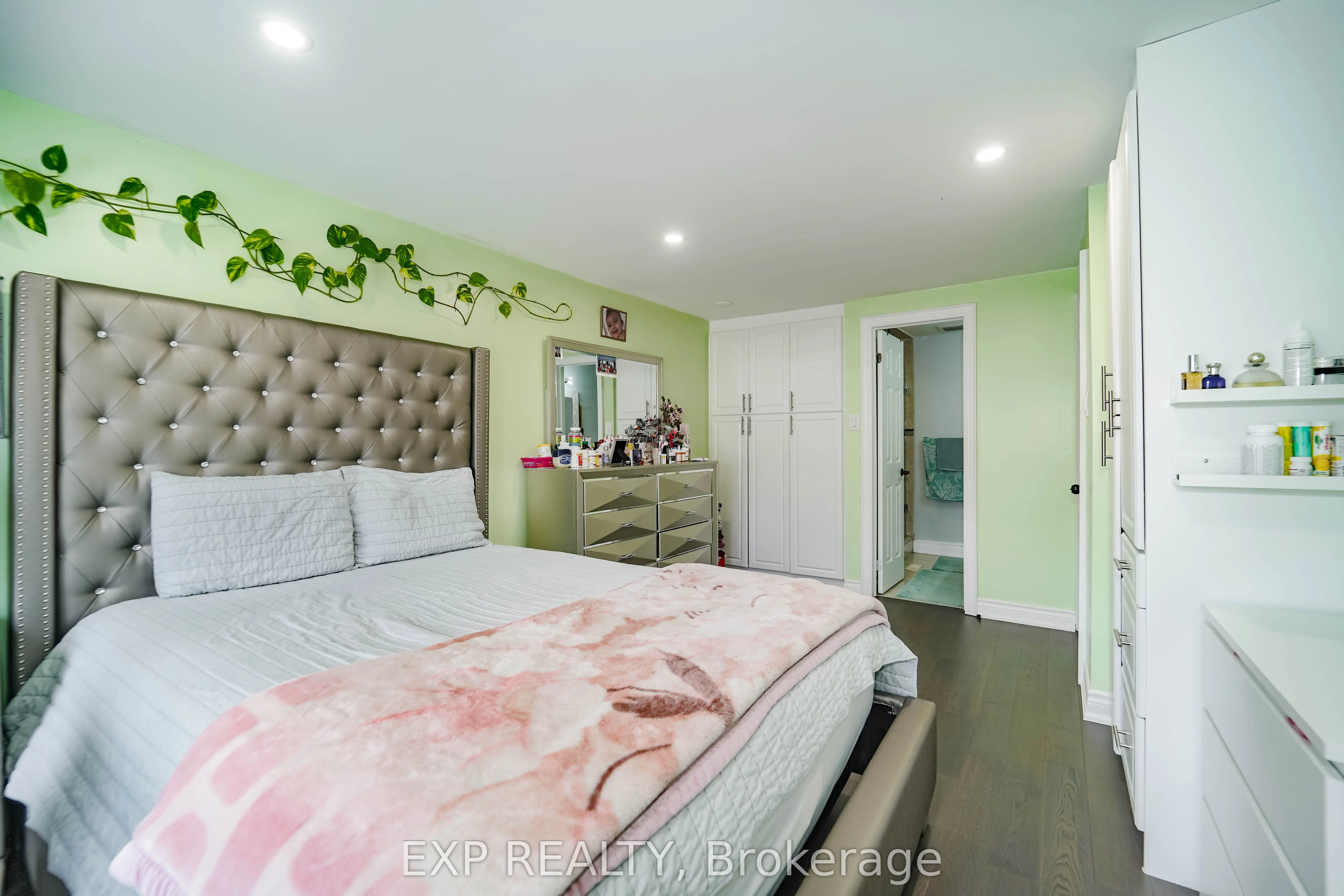 288 Simonston Boulevard, #30