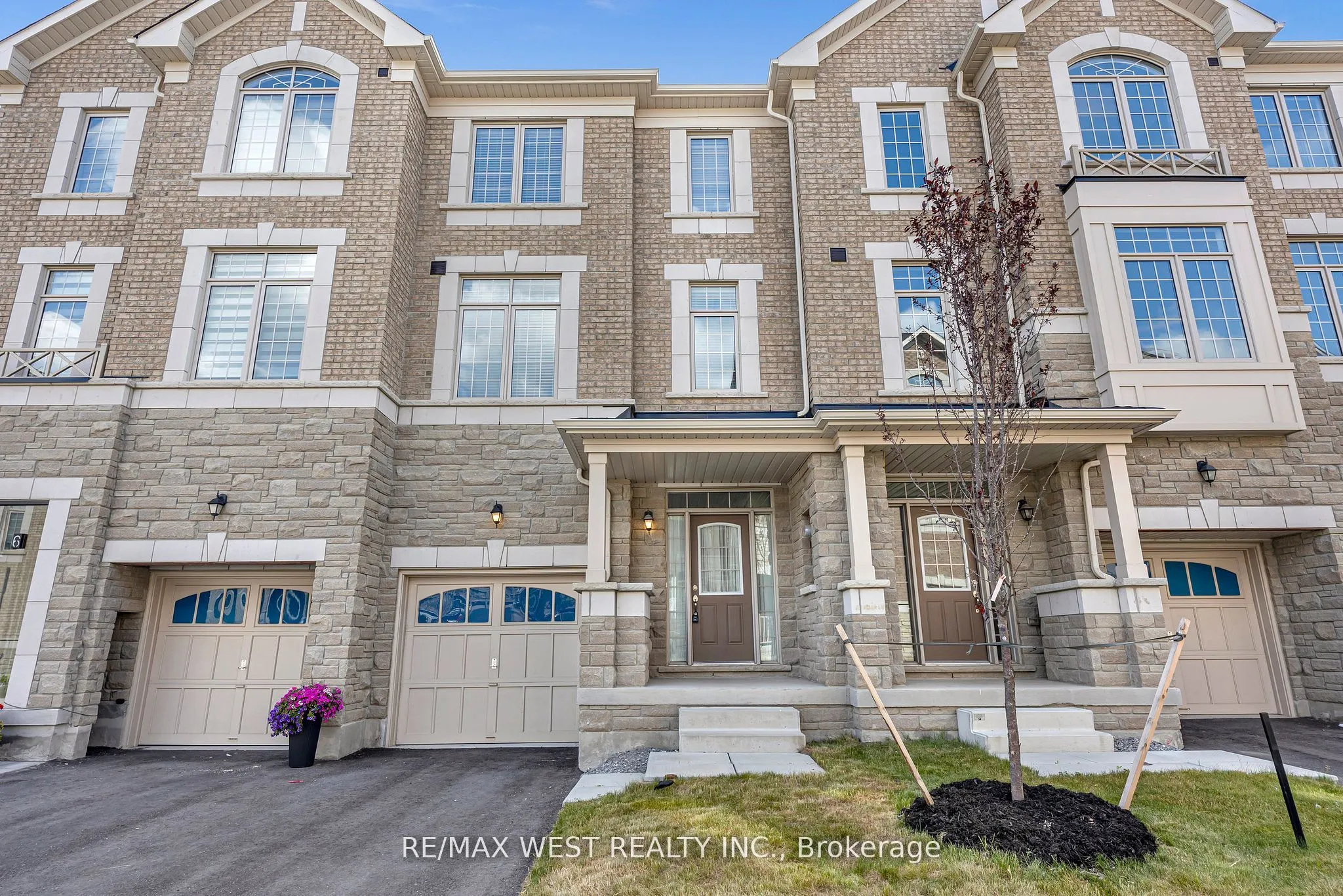 8 Andress Way