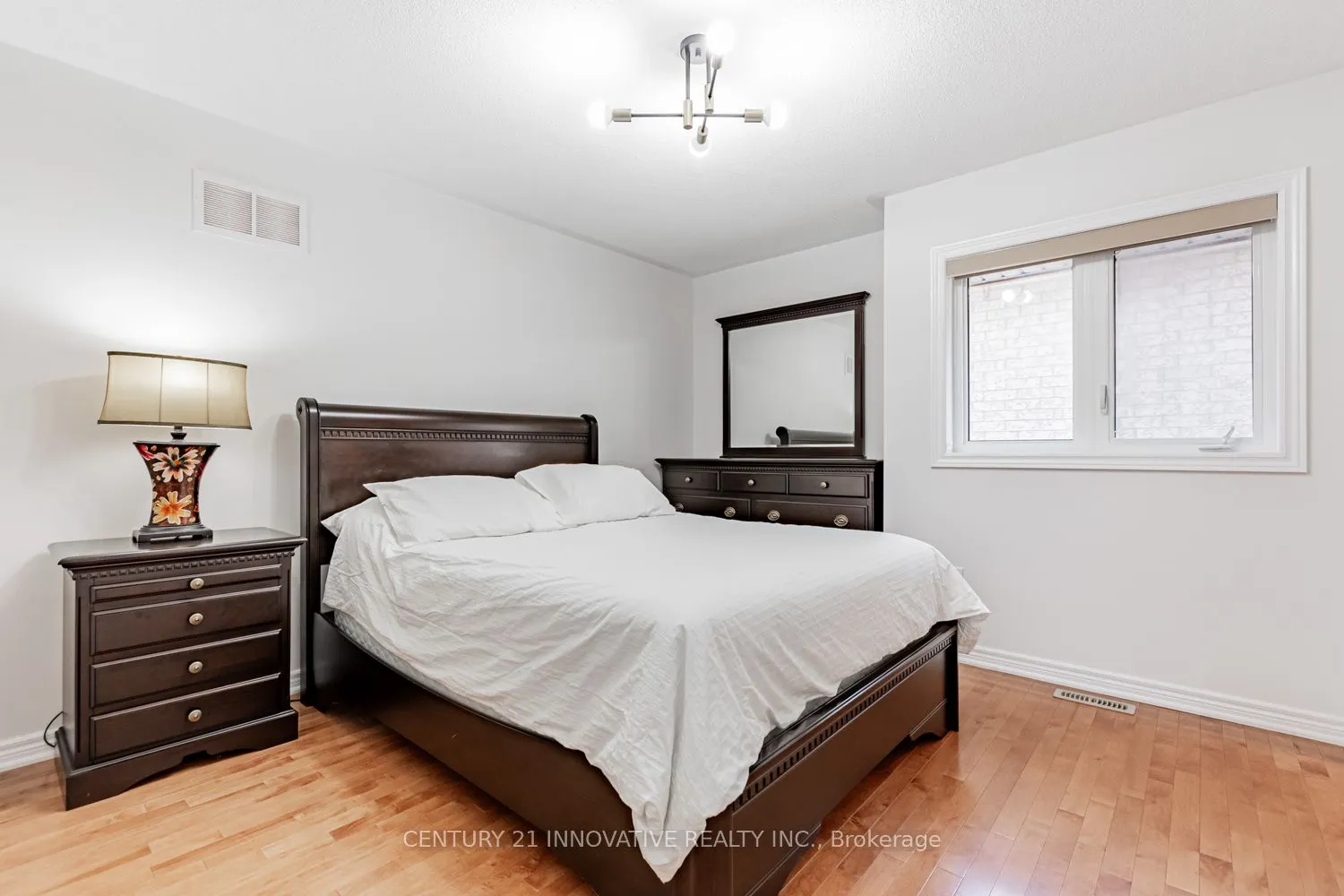 7 Stonechurch Crescent