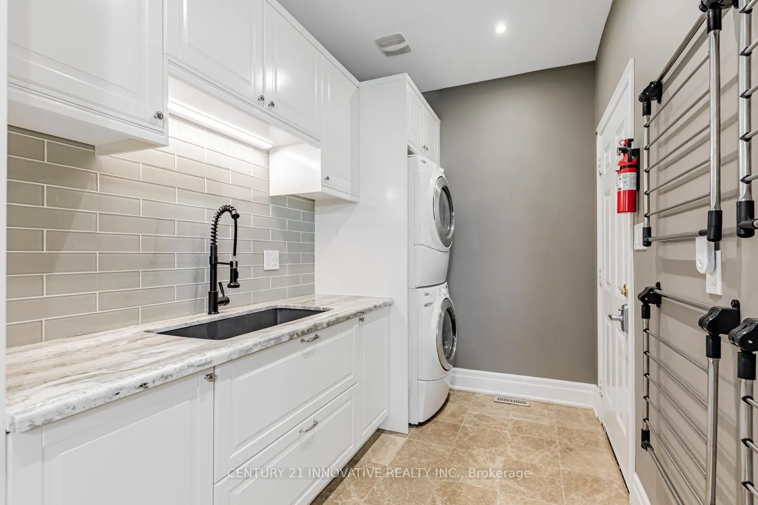 7 Stonechurch Crescent