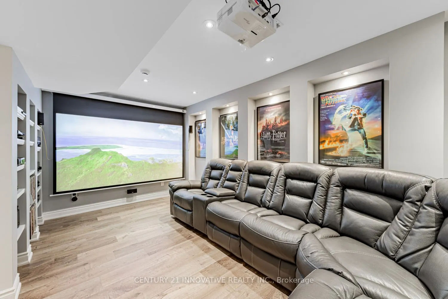 7 Stonechurch Crescent