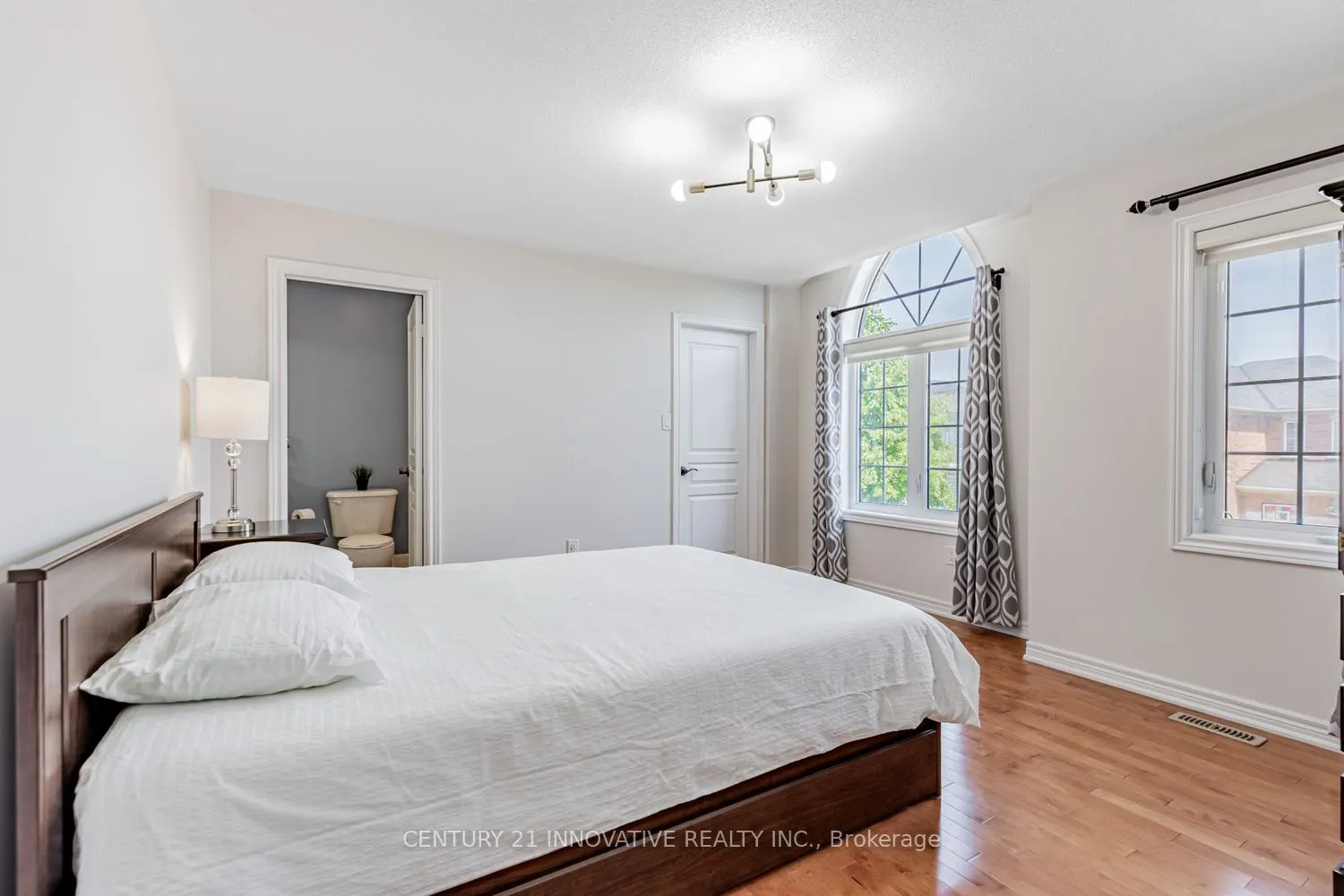 7 Stonechurch Crescent