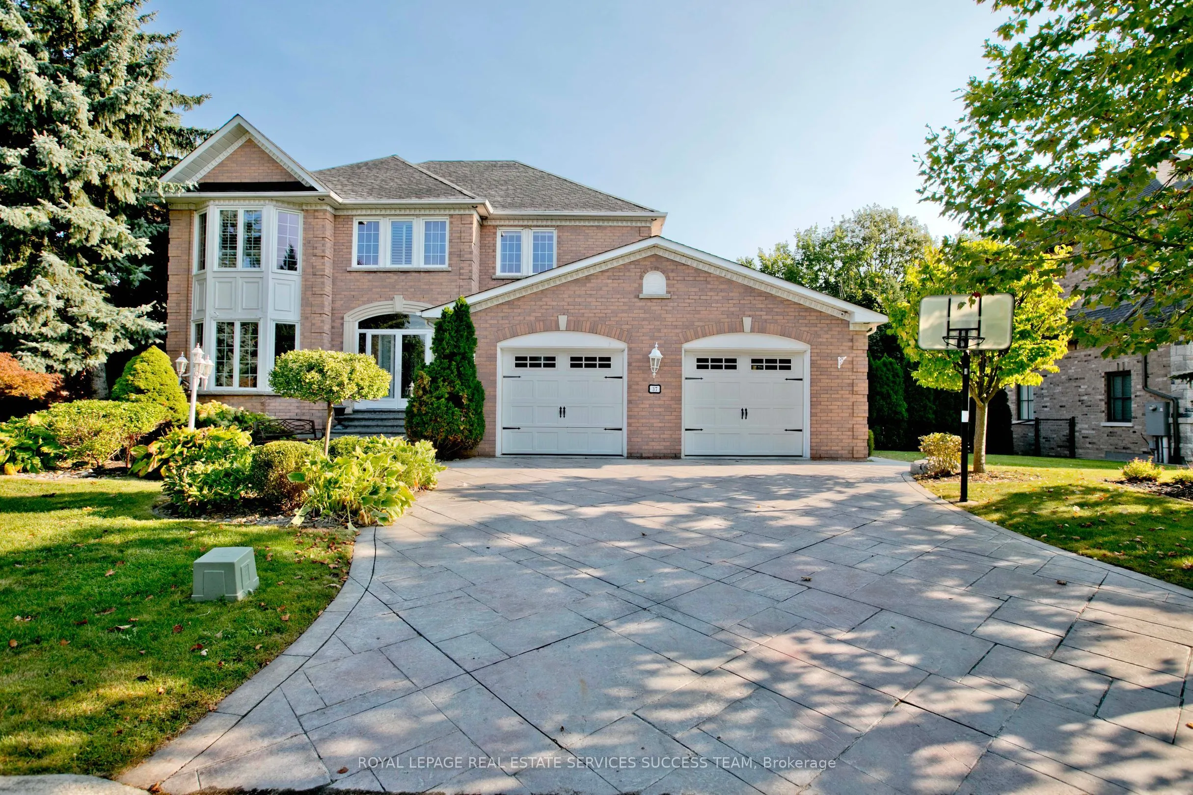 37 Heatherwood Crescent