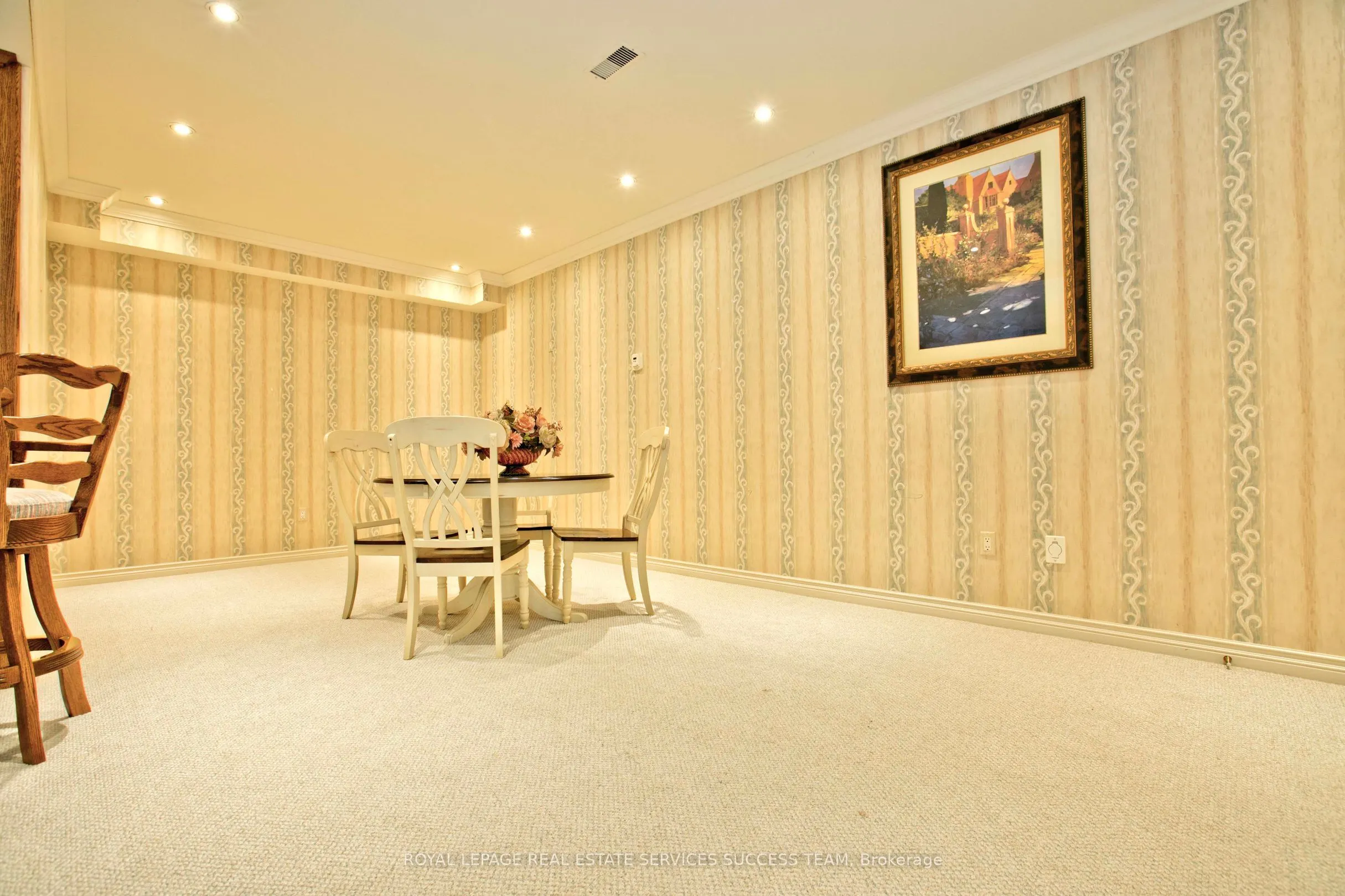 37 Heatherwood Crescent