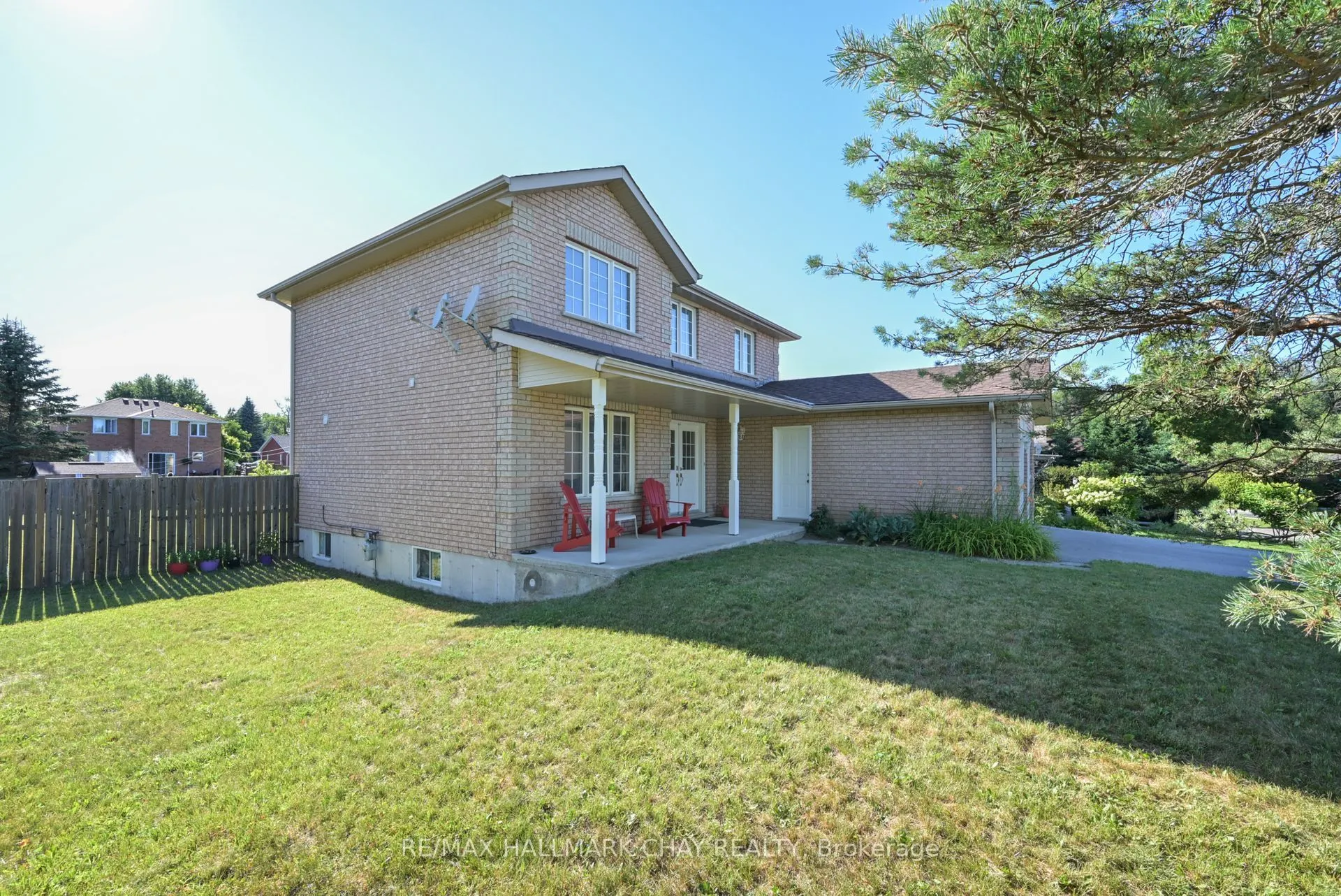 16 Brian Crescent