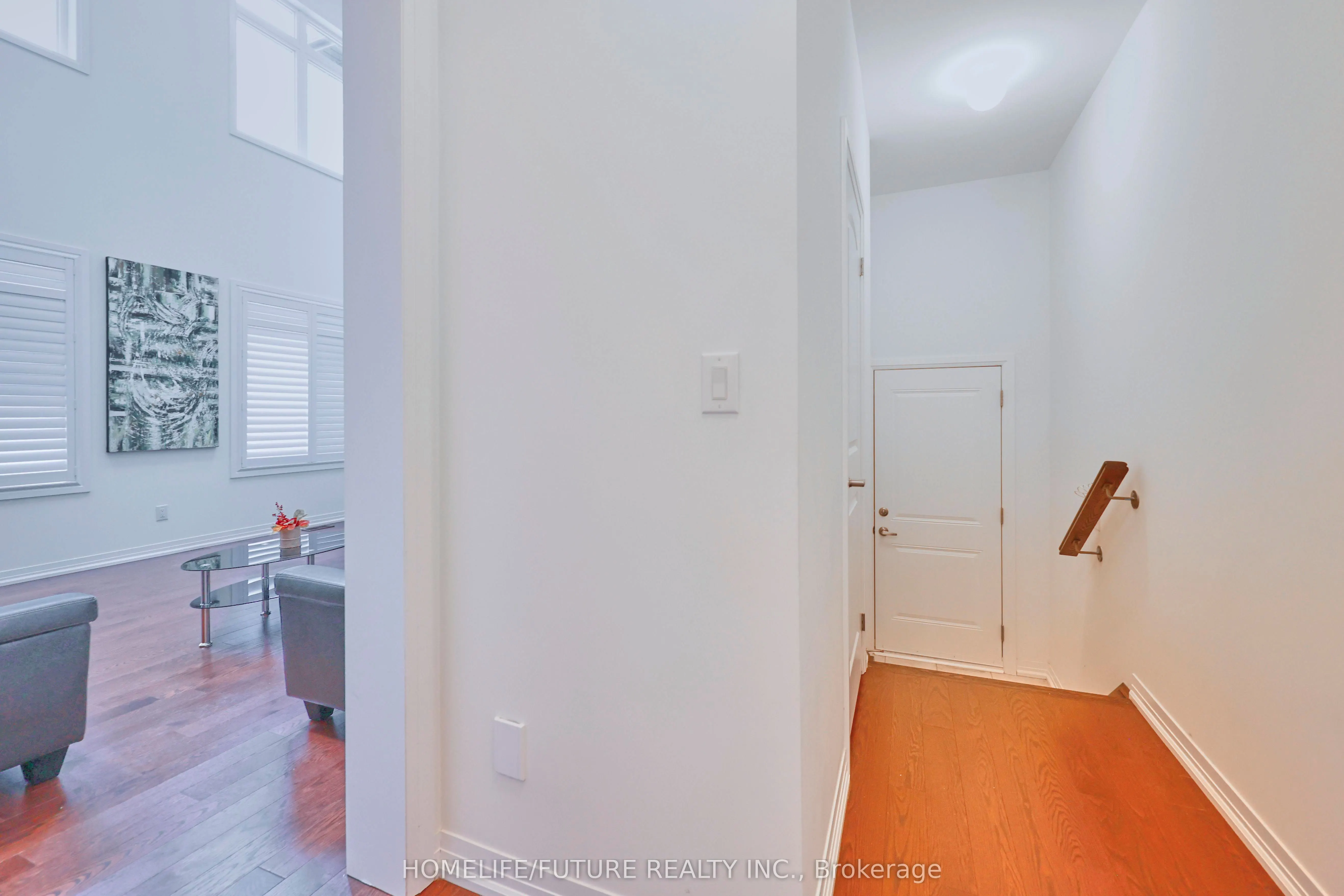 28 Jinnah Avenue E