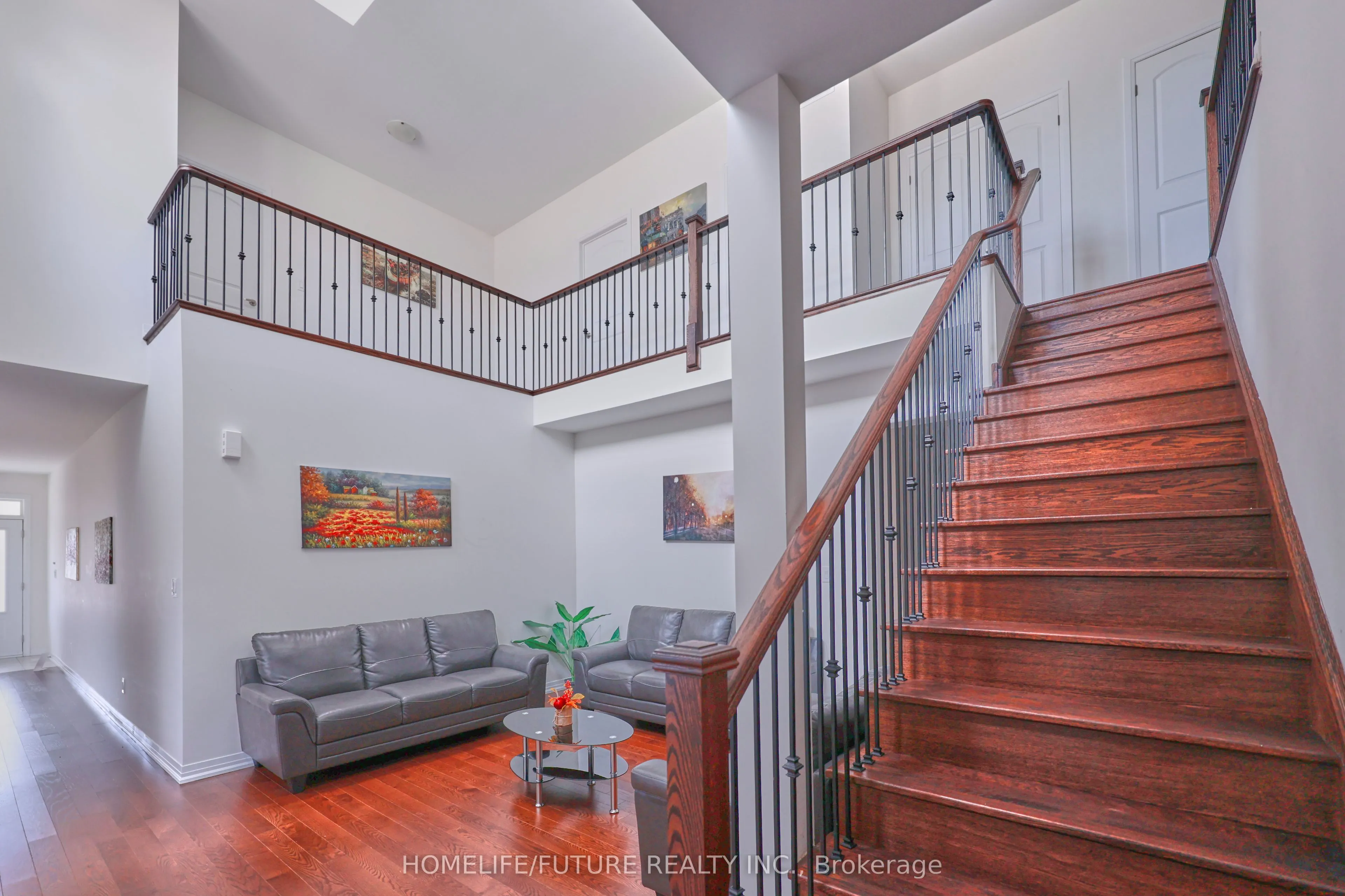 28 Jinnah Avenue E