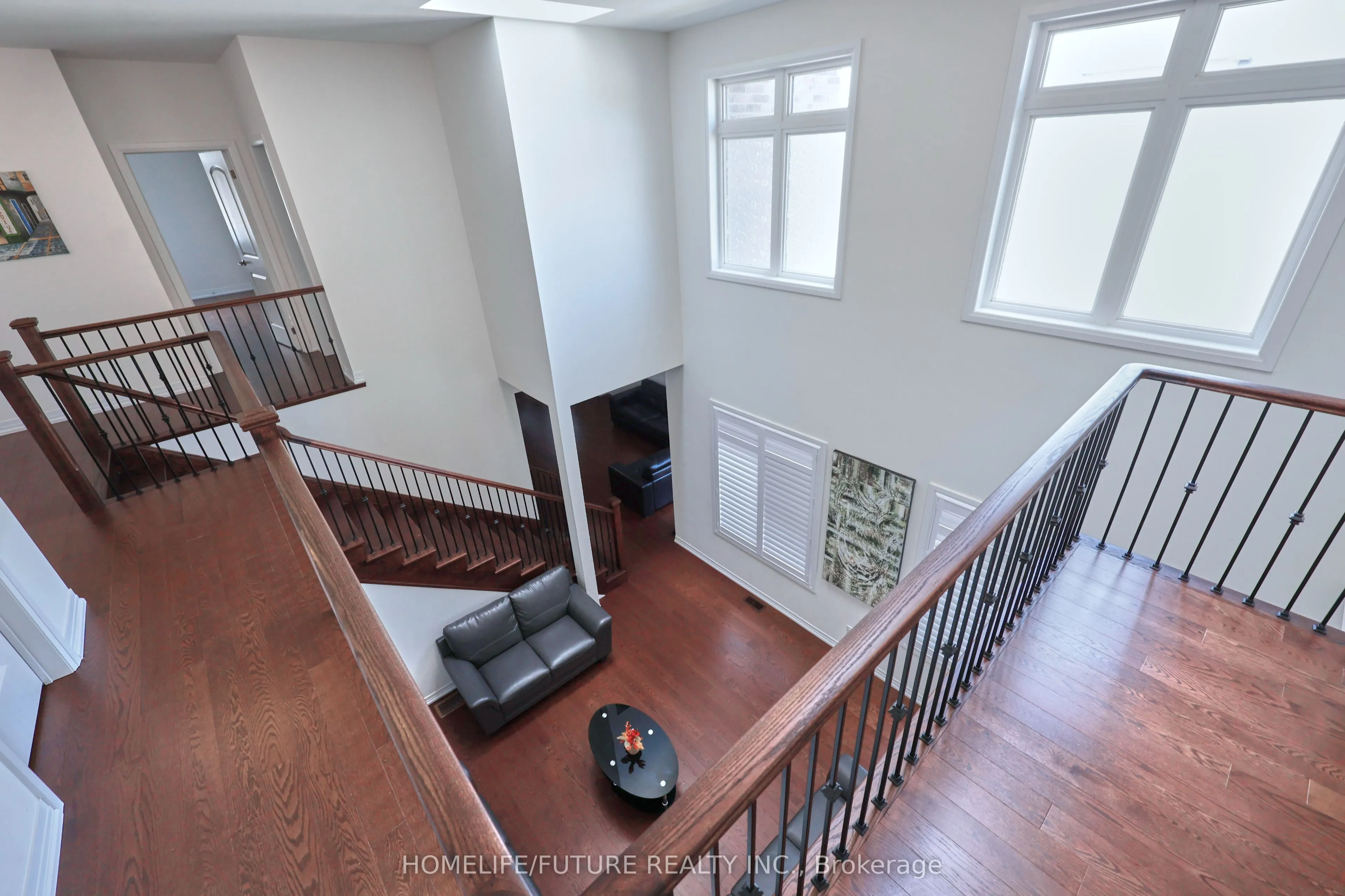 28 Jinnah Avenue E