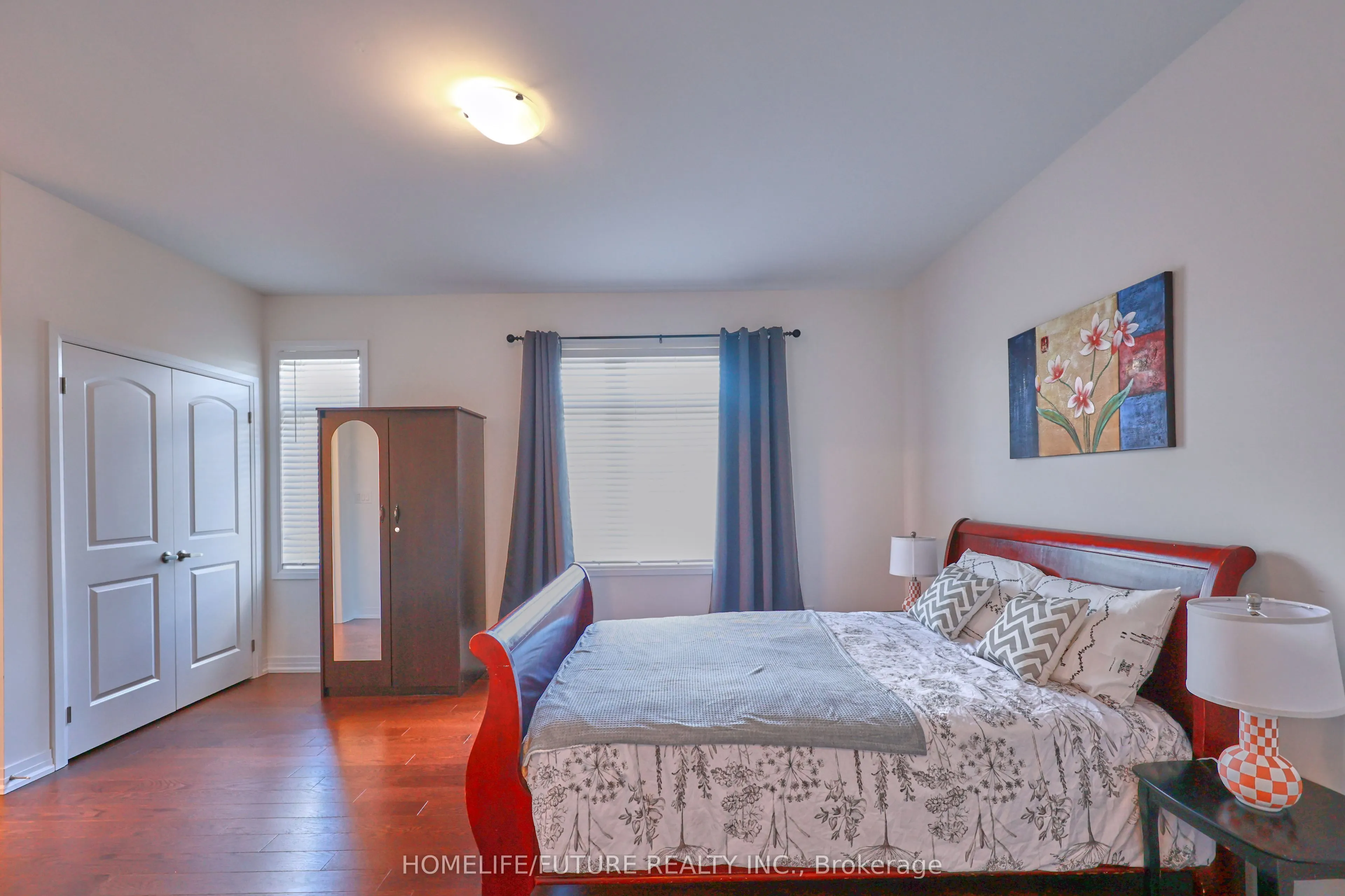 28 Jinnah Avenue E