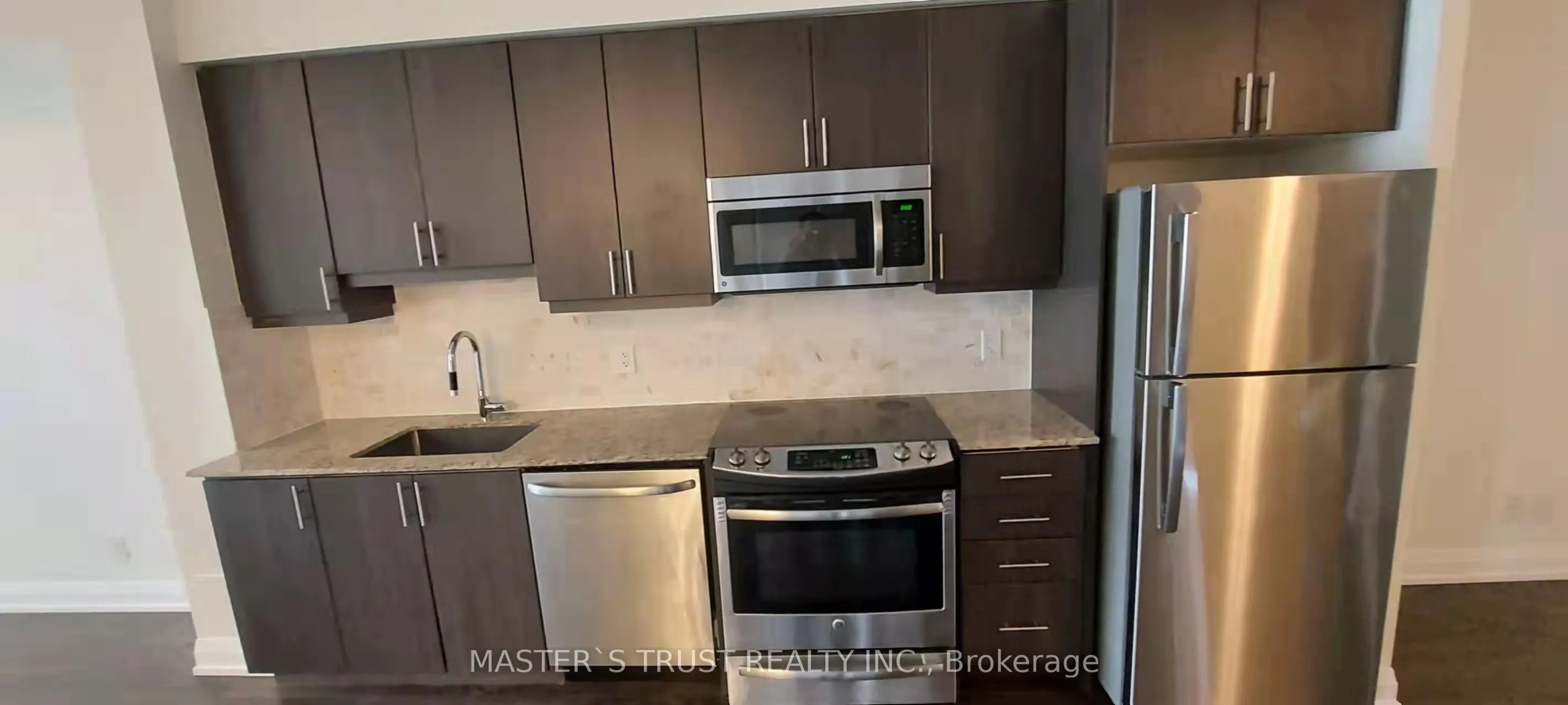 7171 Yonge Street, #2312