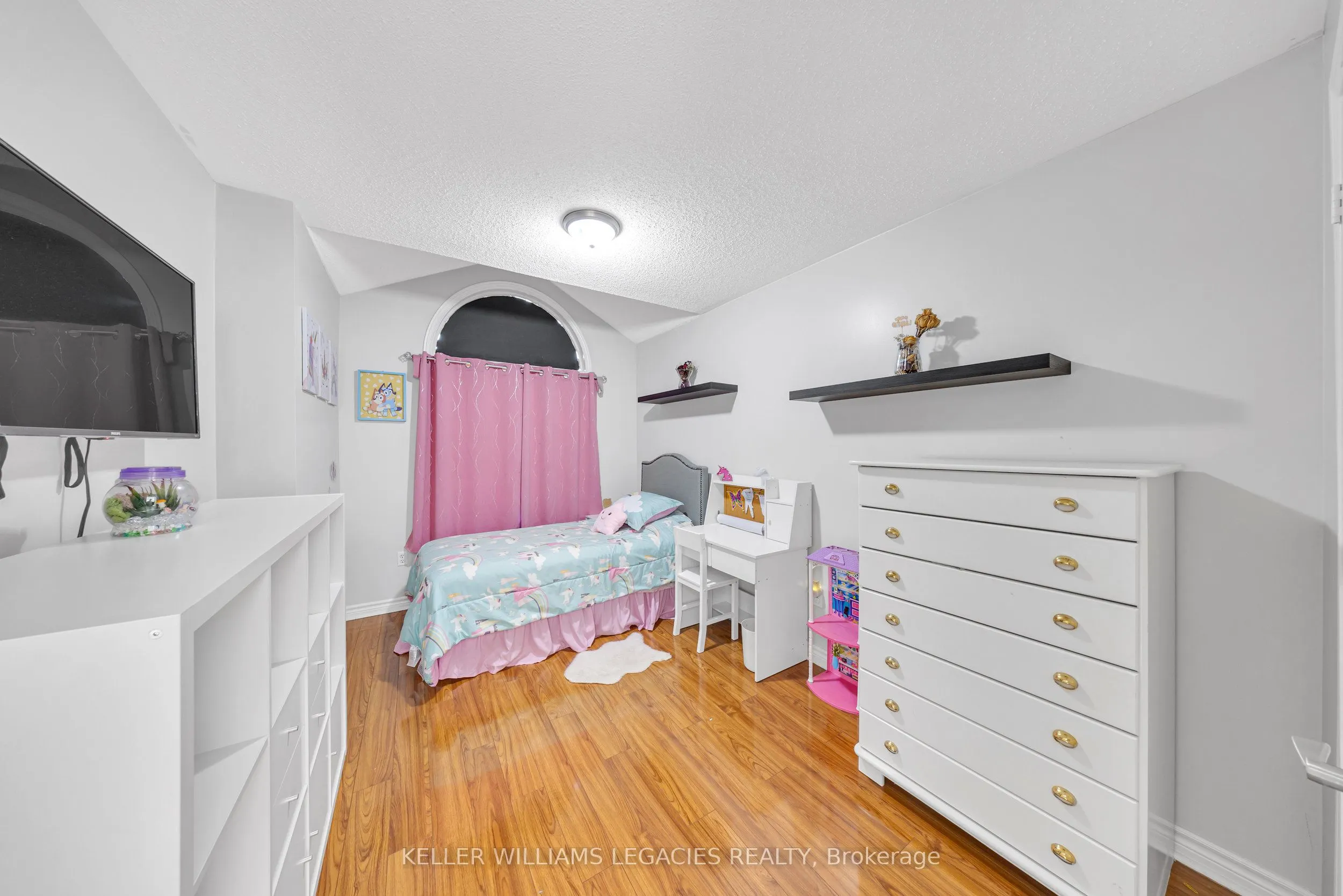 11 Neuchatel Avenue