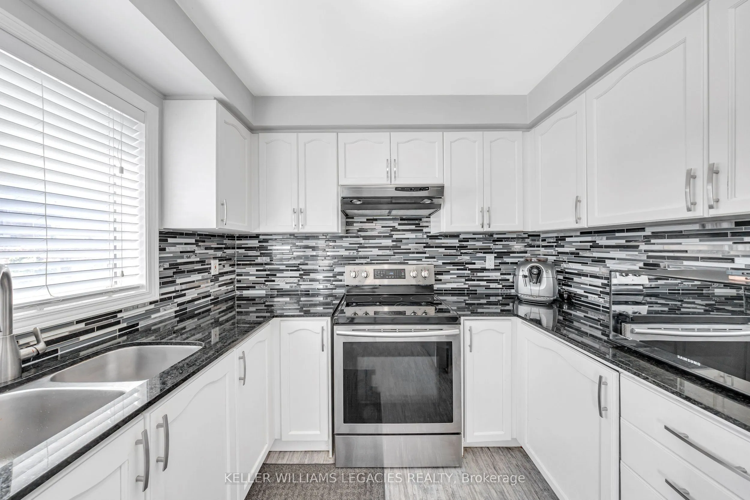 11 Neuchatel Avenue