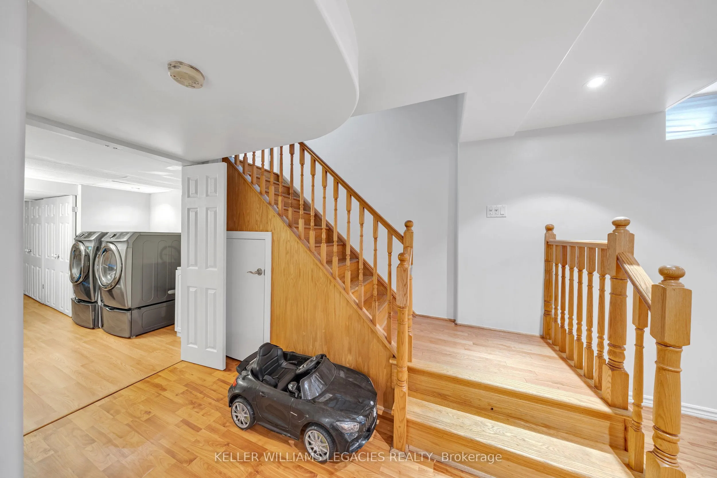 11 Neuchatel Avenue
