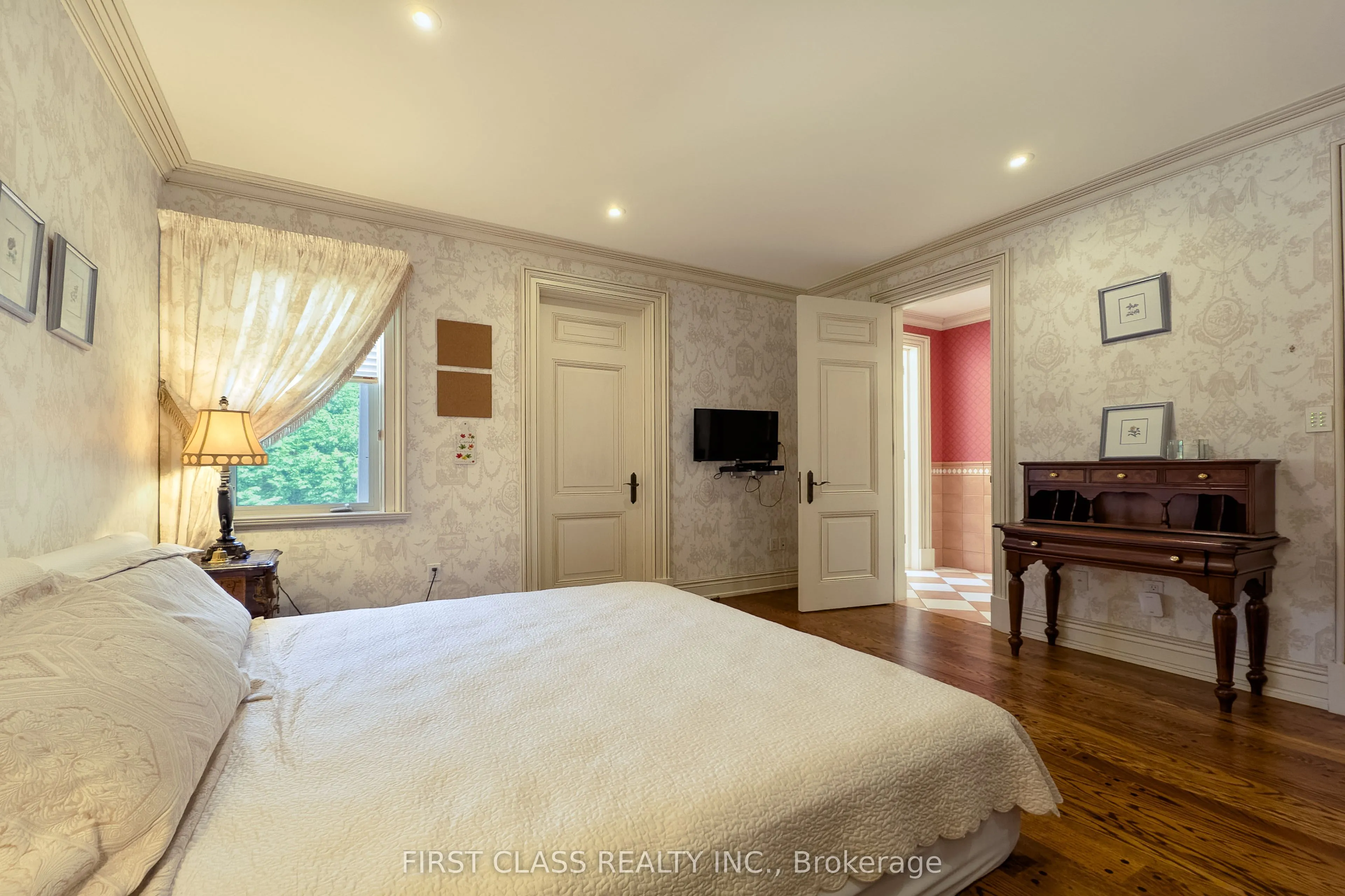 121 Flatbush Avenue