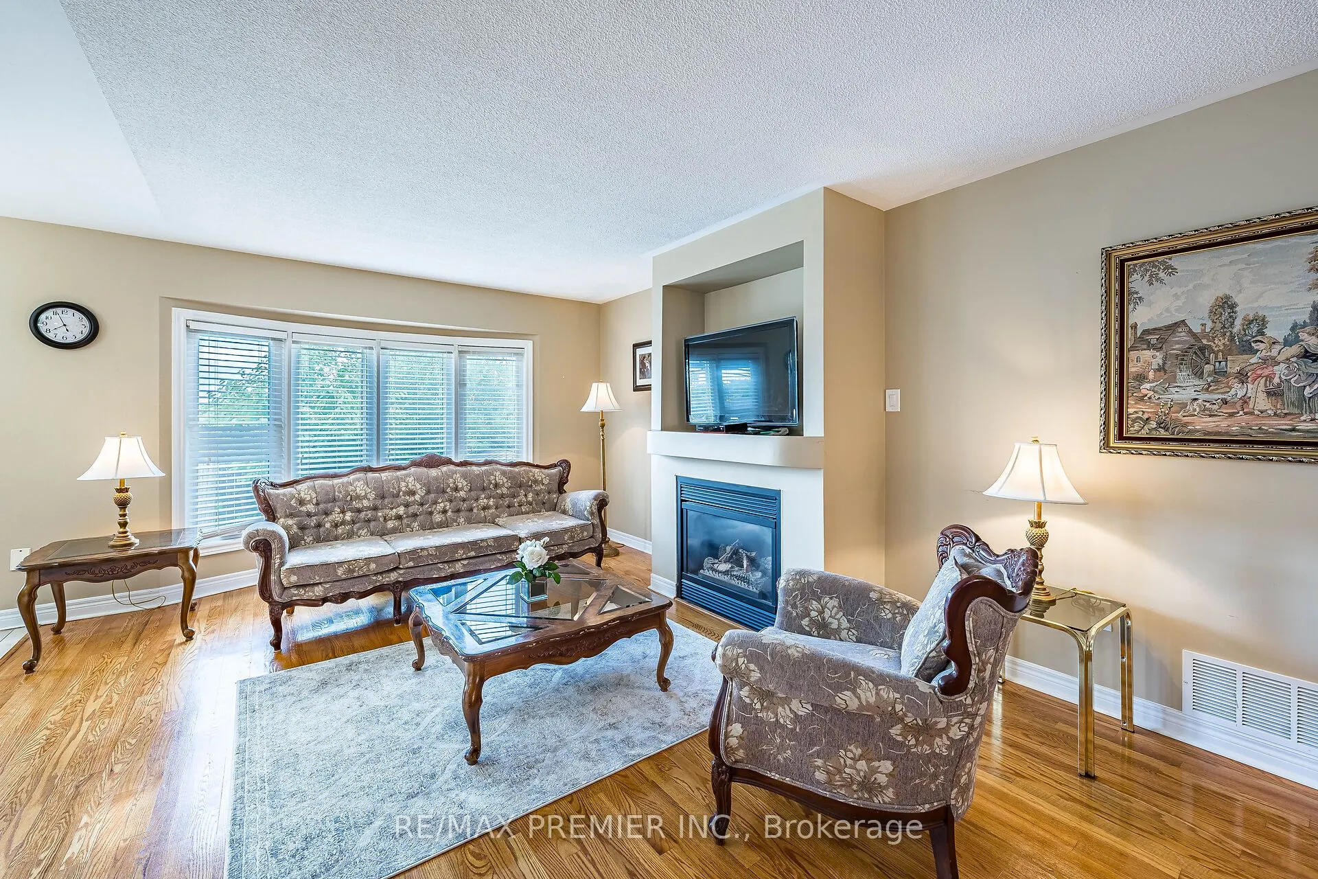457 Glenkindie Avenue