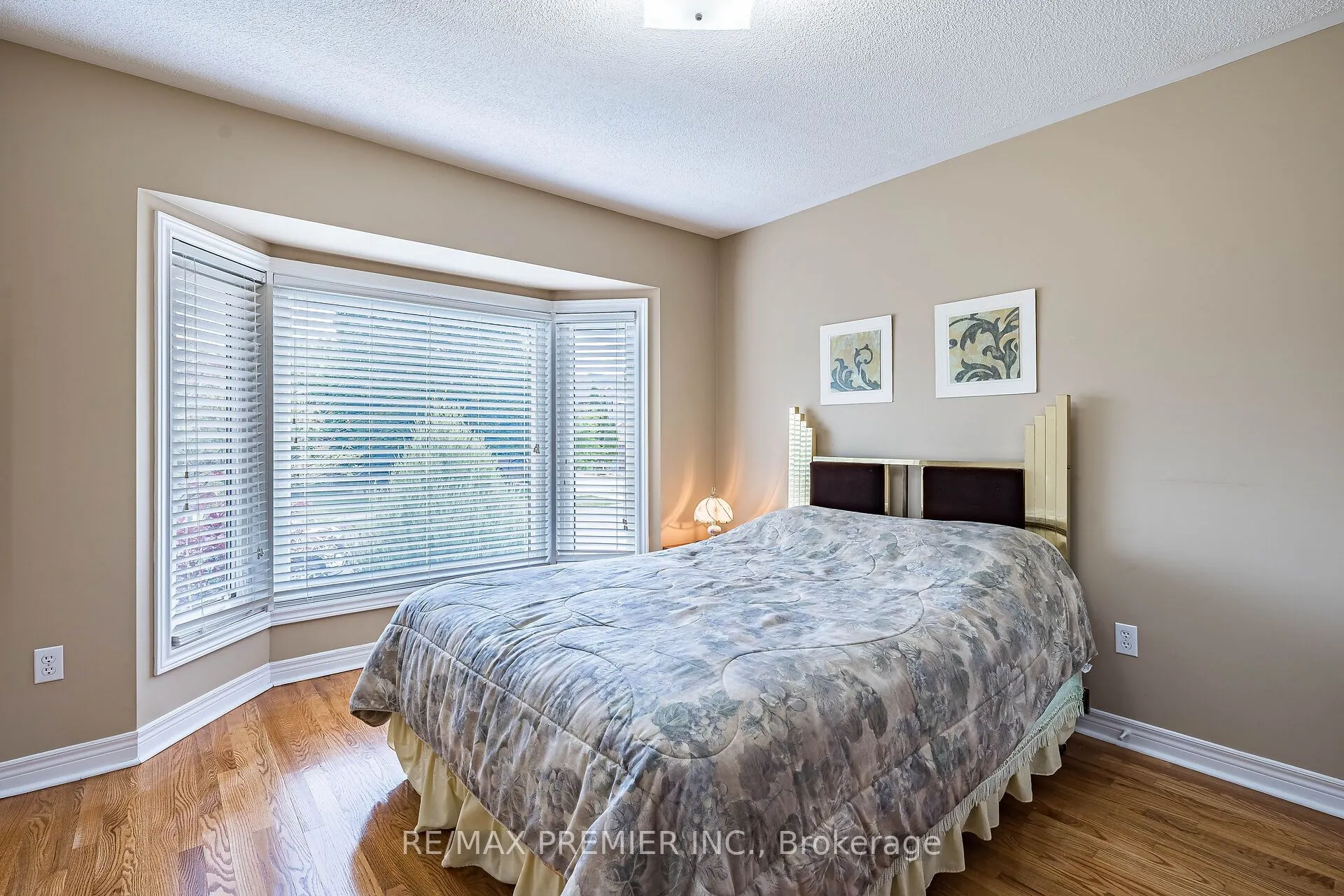 457 Glenkindie Avenue
