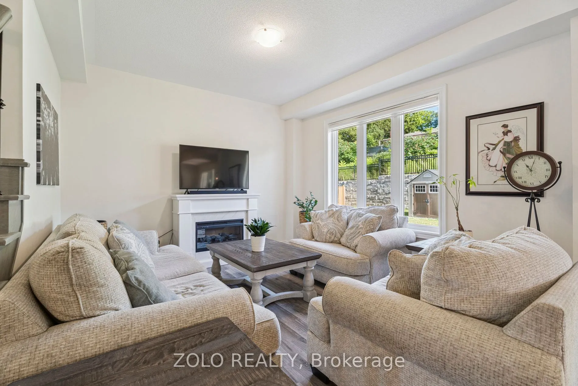 143 Kingsmere Crescent, #143