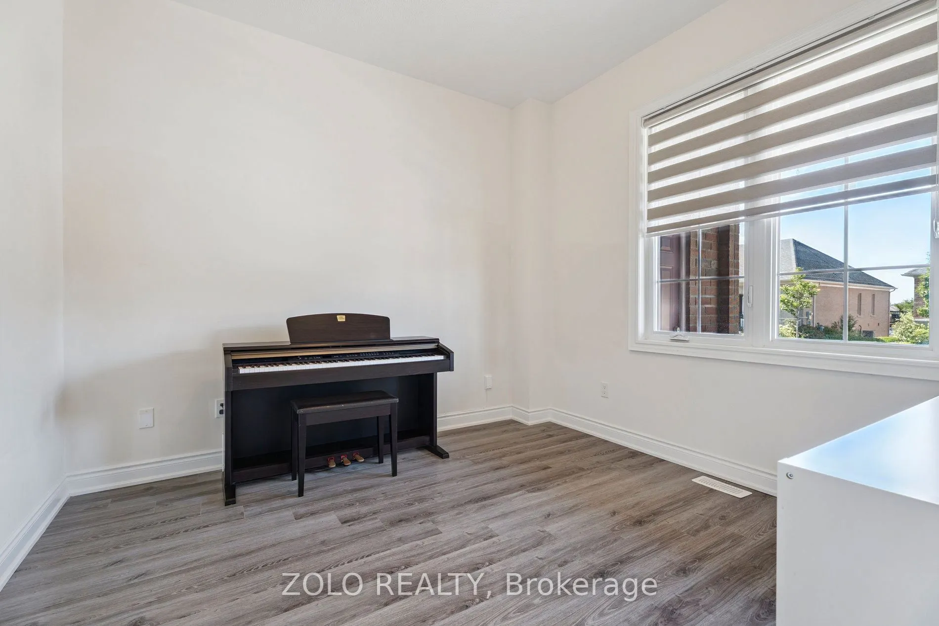 143 Kingsmere Crescent, #143
