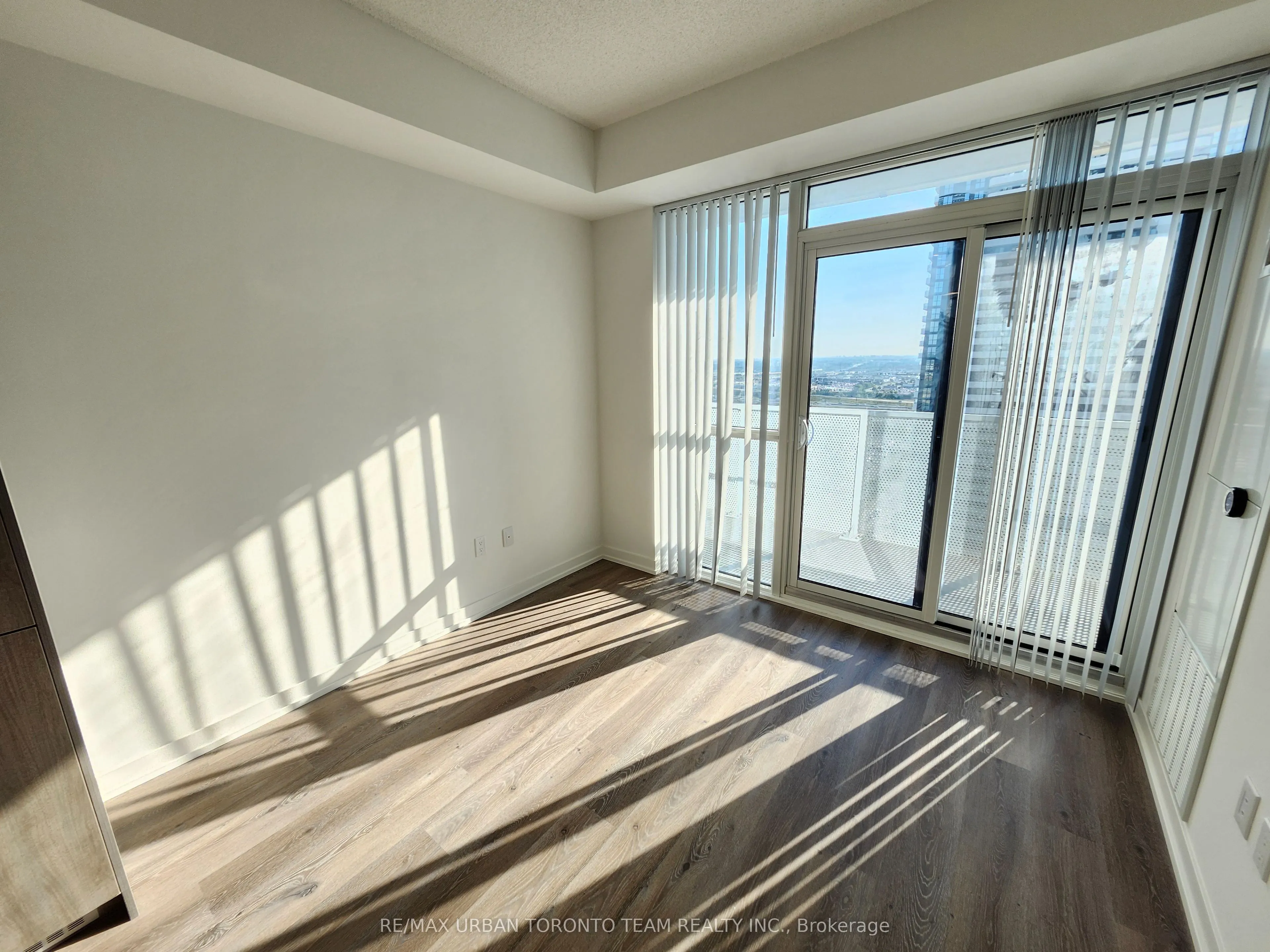 28 Interchange Way, #2216