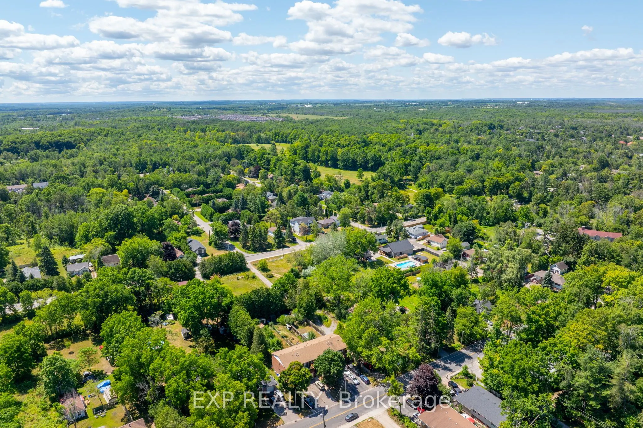 895 Lake Drive E