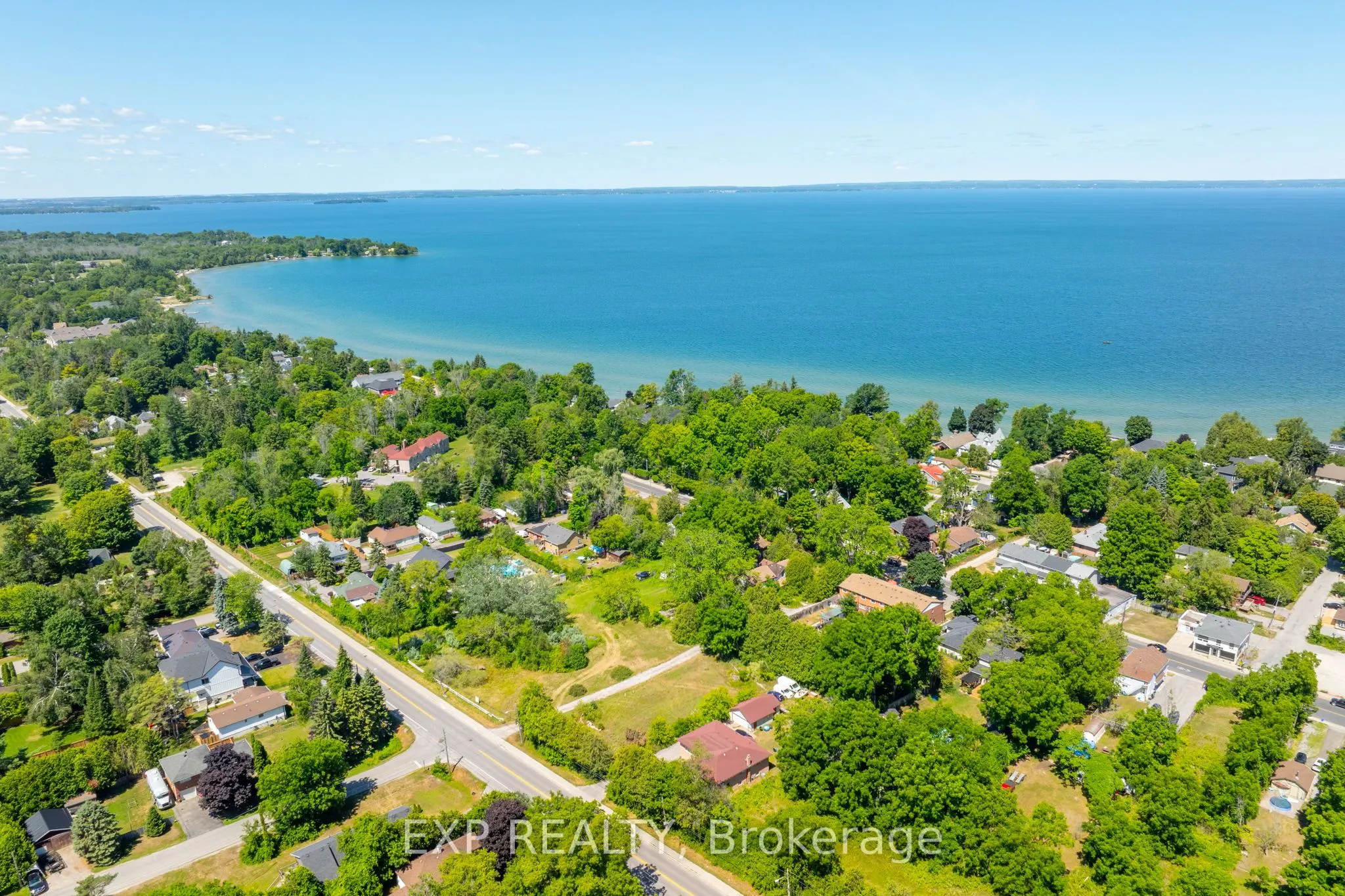 895 Lake Drive E