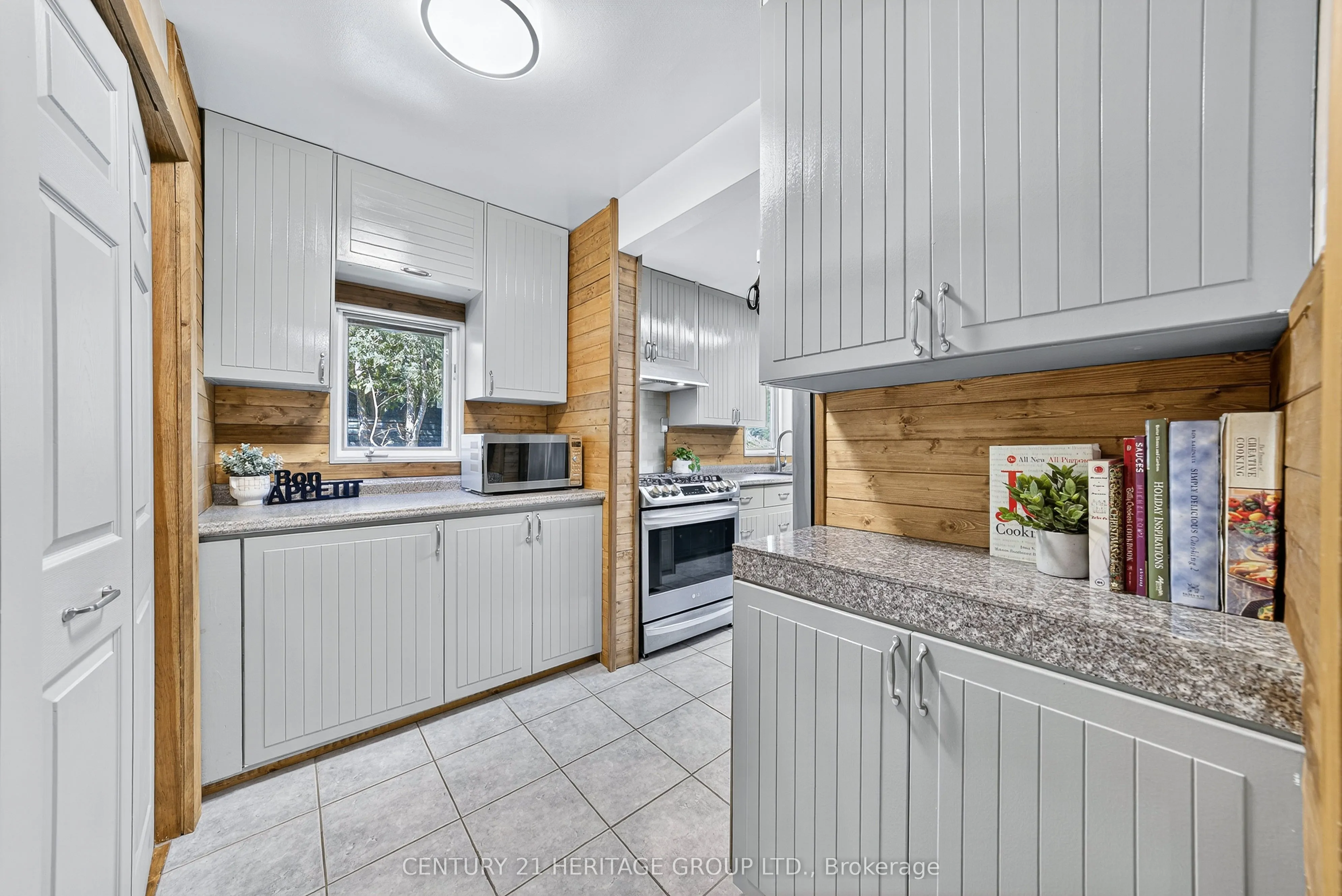 393B Thorah Concession Rd 2 Road
