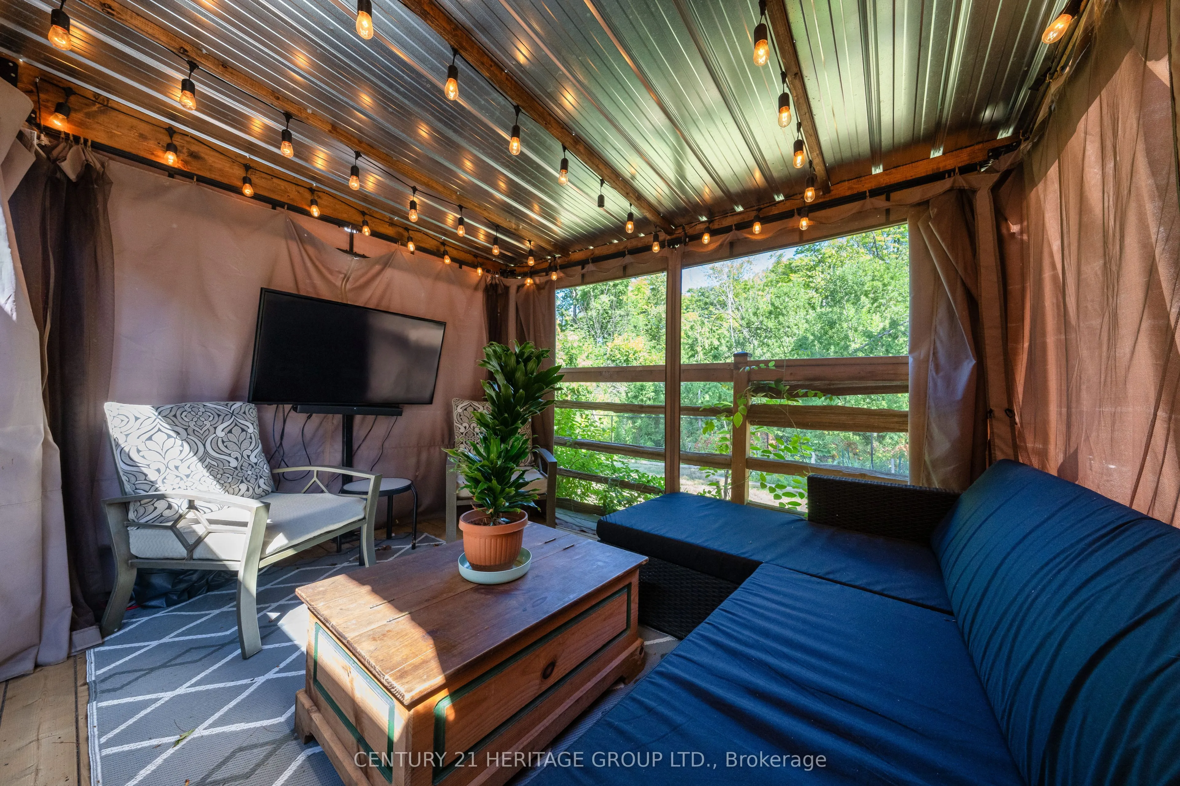 393B Thorah Concession Rd 2 Road