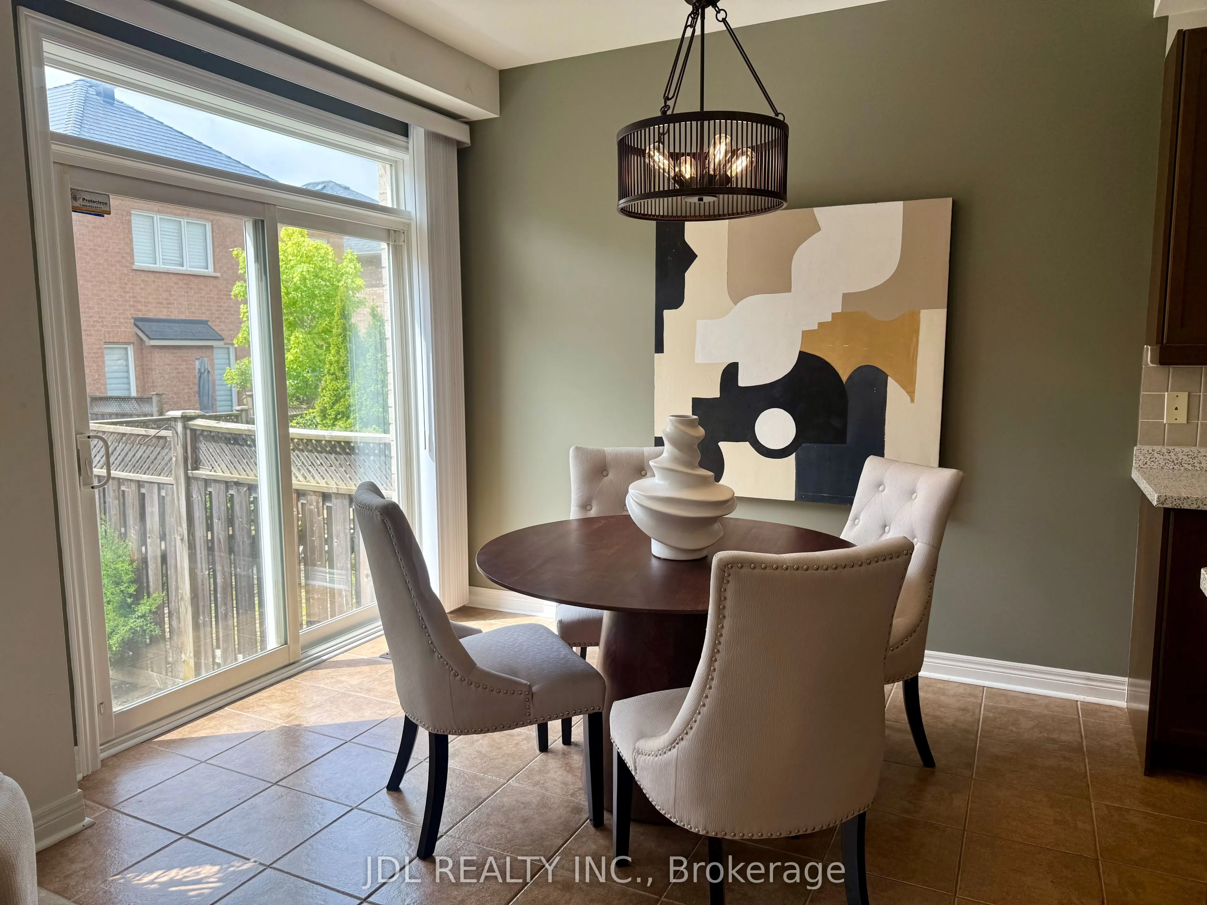 64 Pillar Rock Crescent