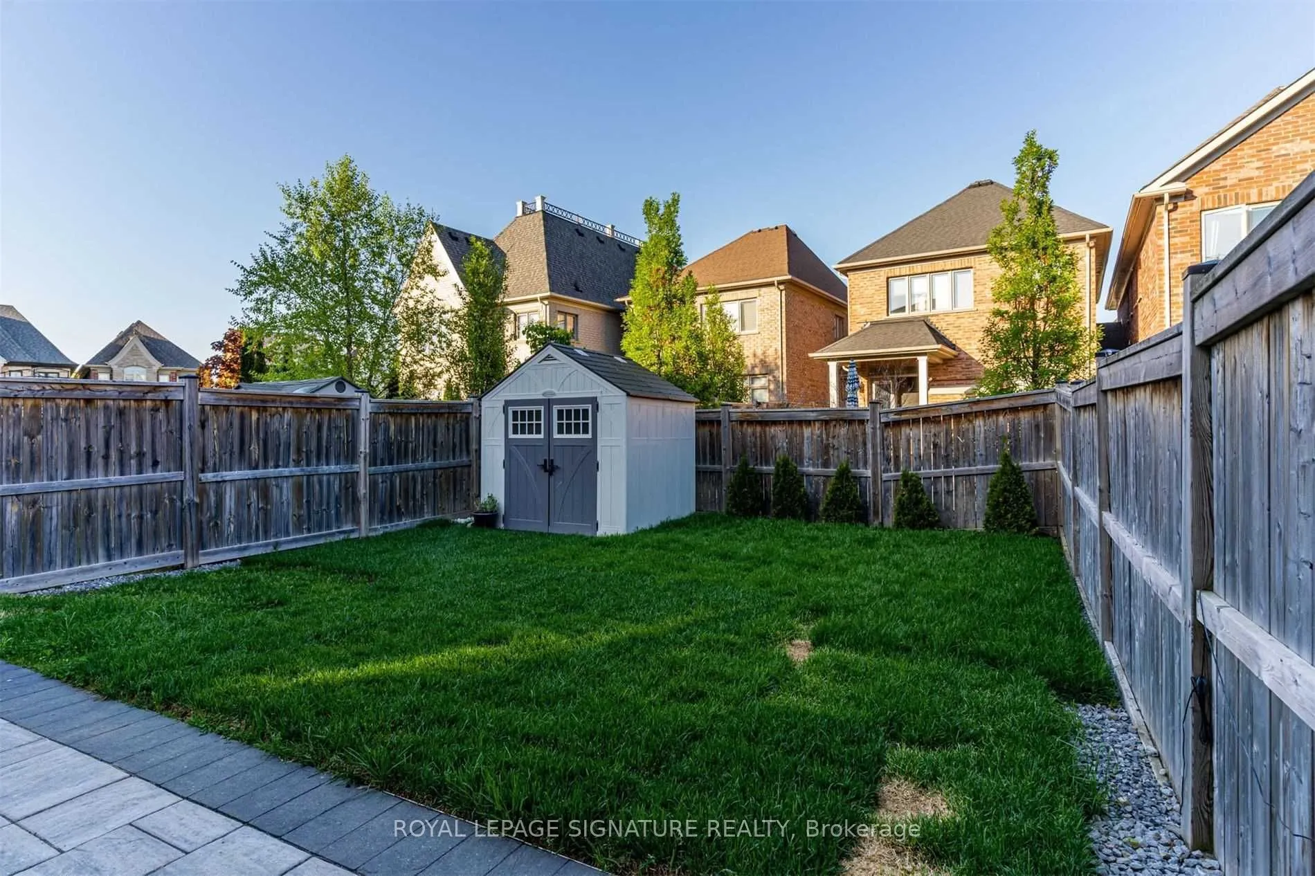 132 Alex Campbell Crescent