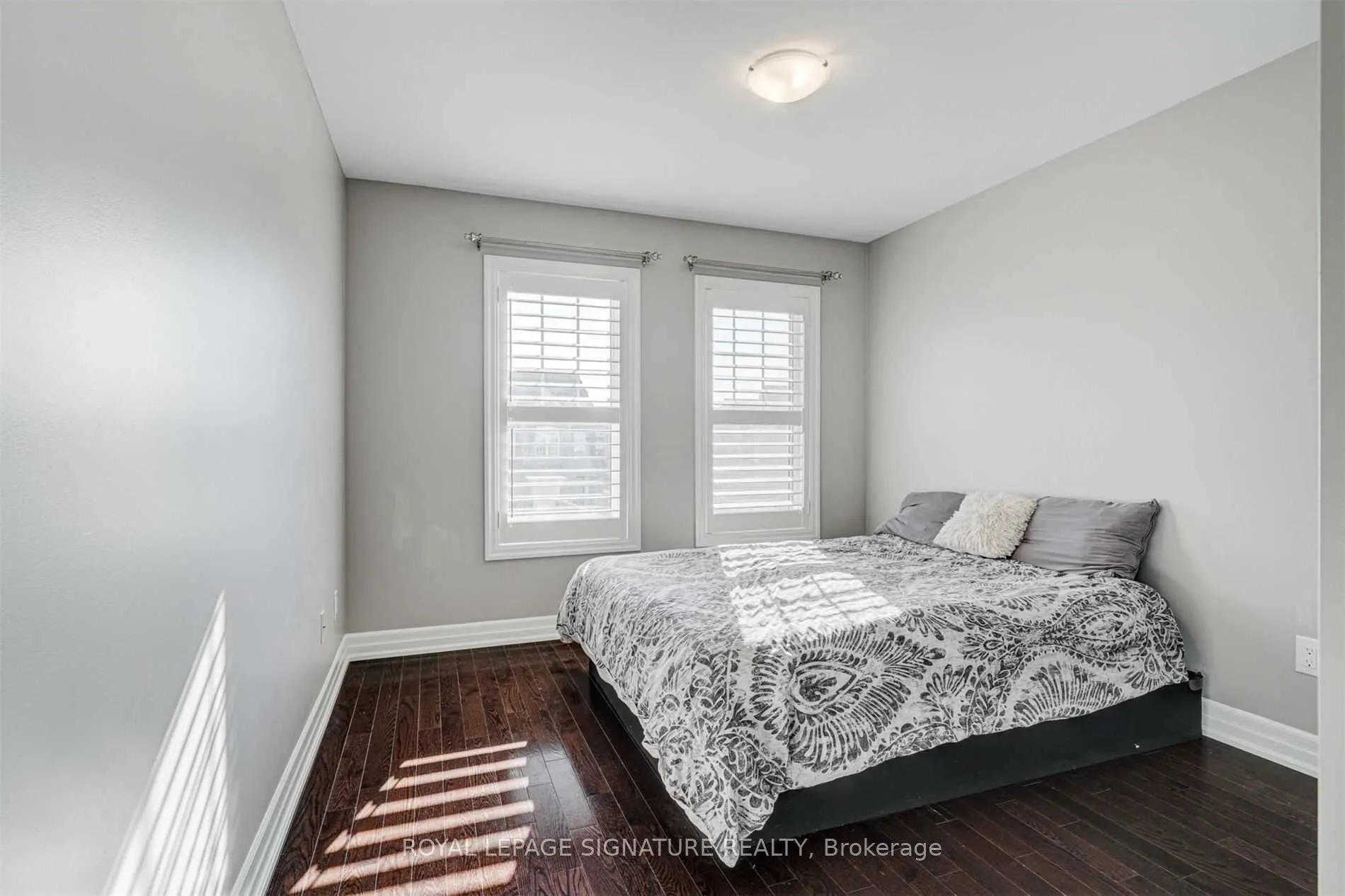 132 Alex Campbell Crescent