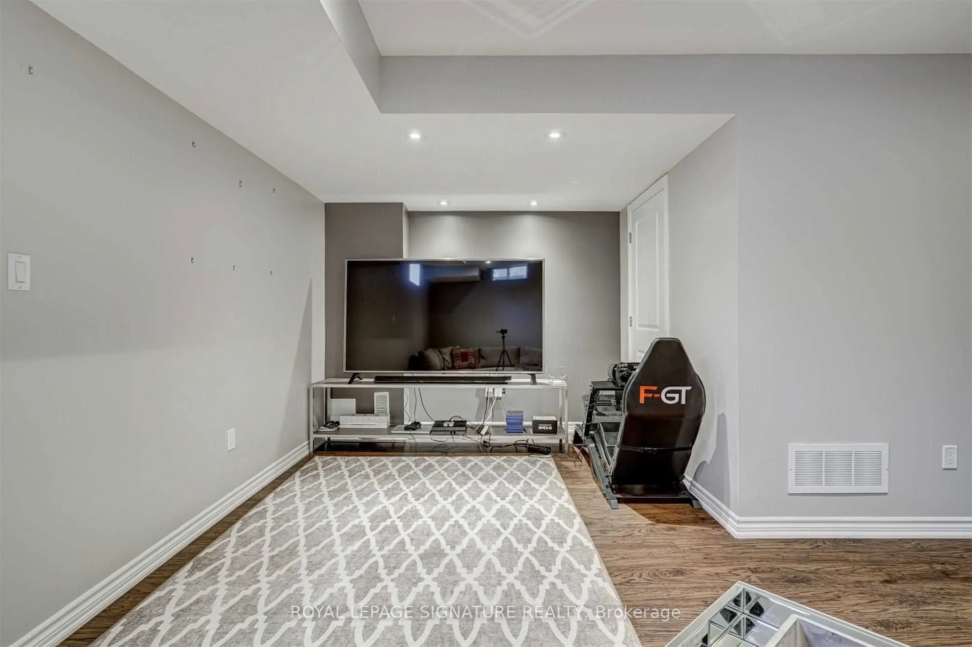 132 Alex Campbell Crescent