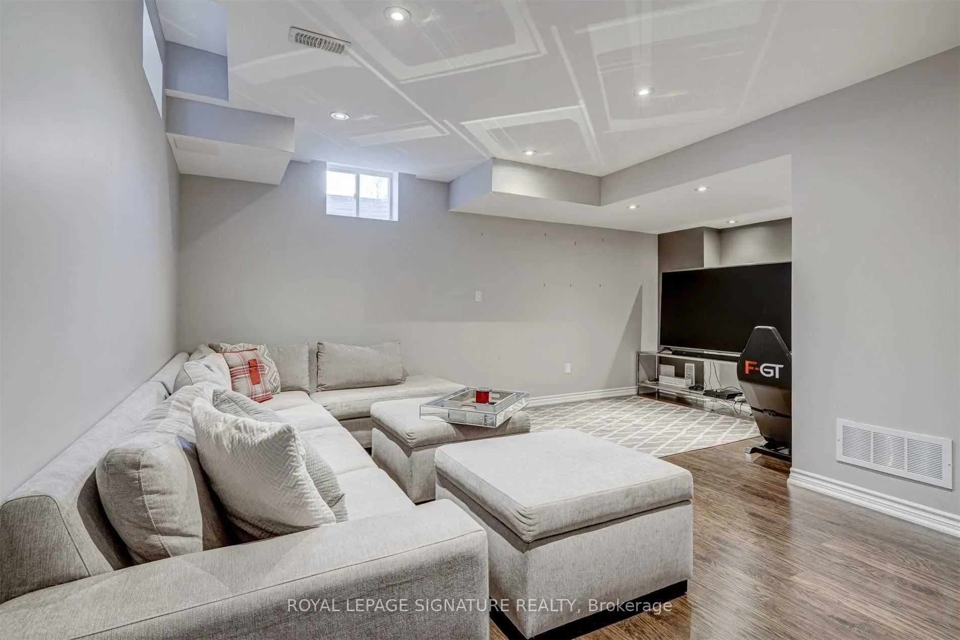 132 Alex Campbell Crescent
