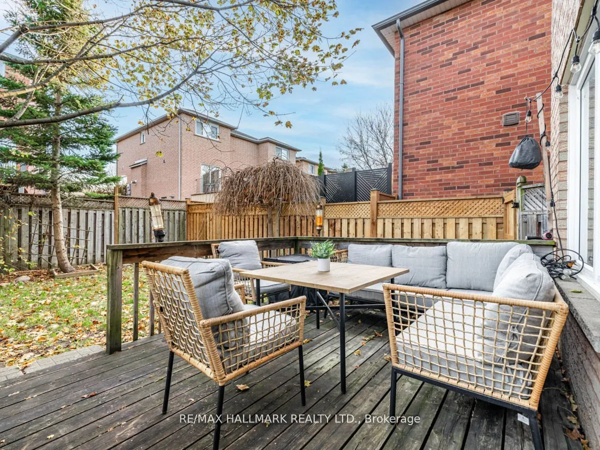 566 Walpole Crescent