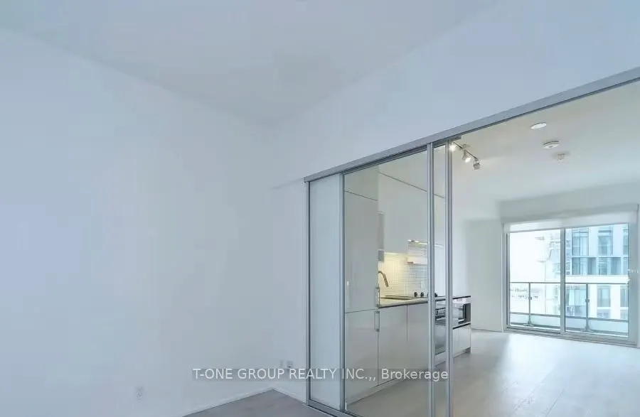 950 Portage Parkway, #1205