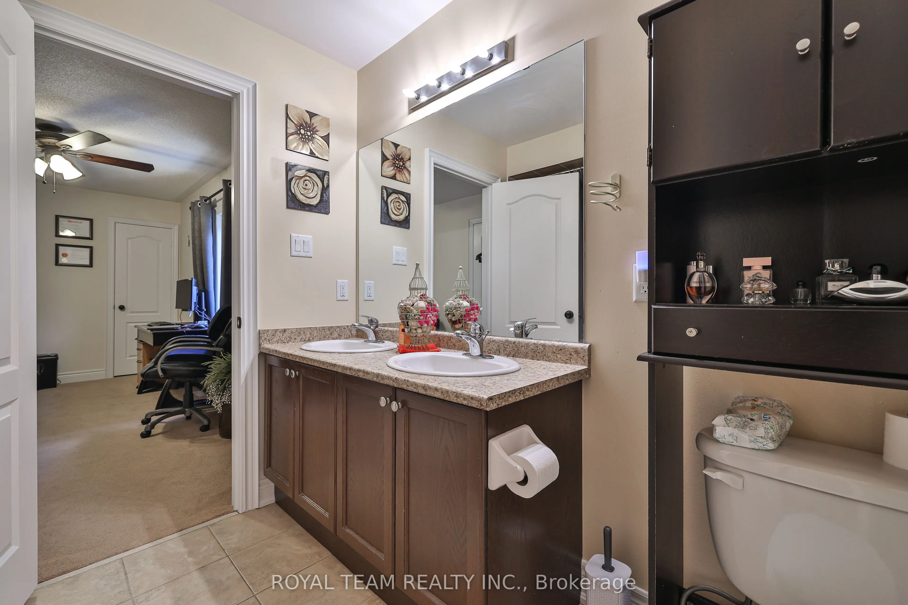 299 Bathurst Glen Drive W