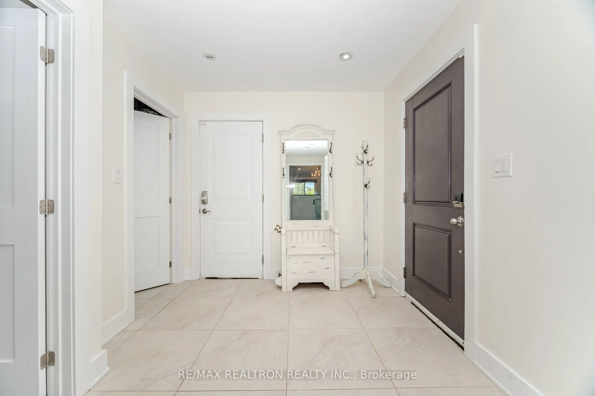 45 Simcoe Road