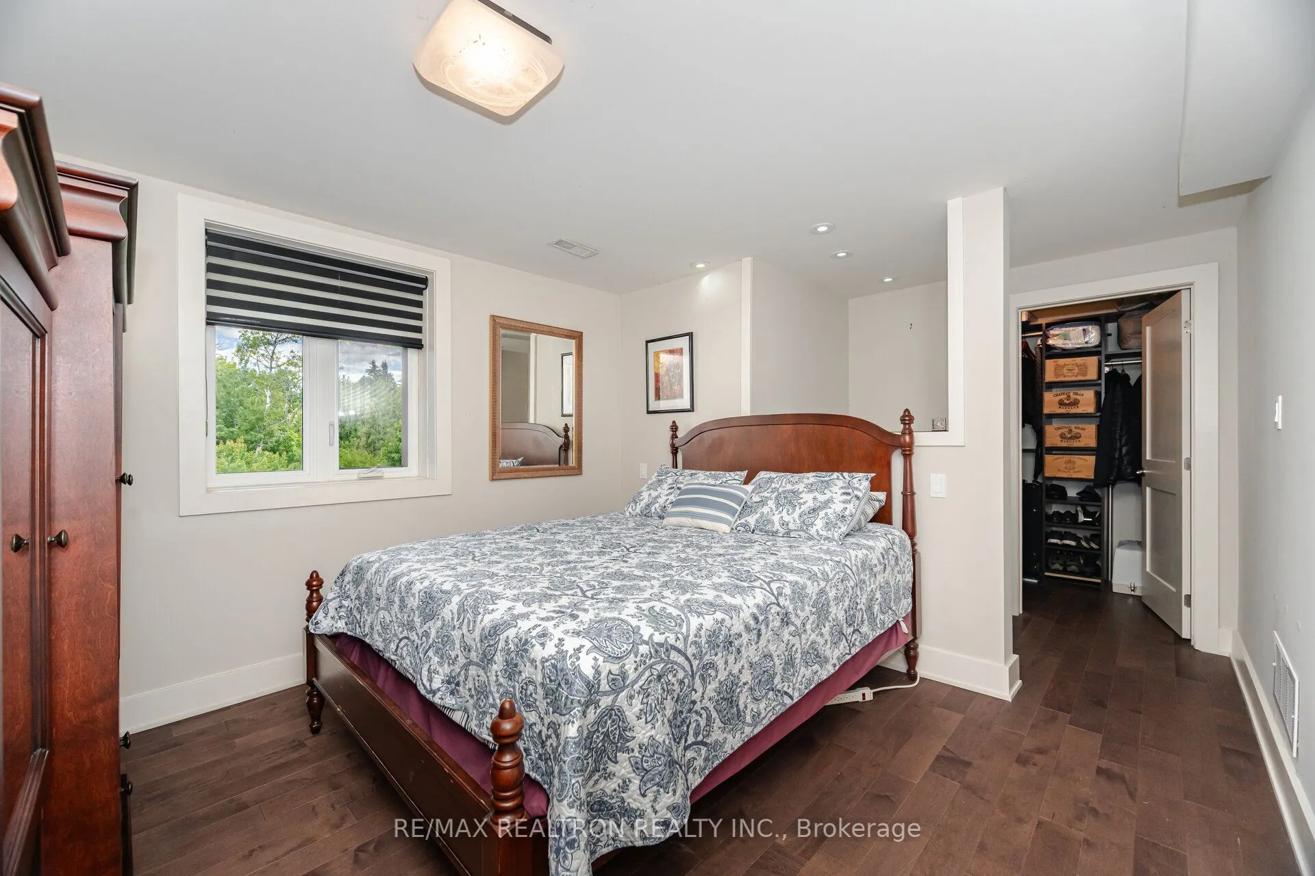 45 Simcoe Road