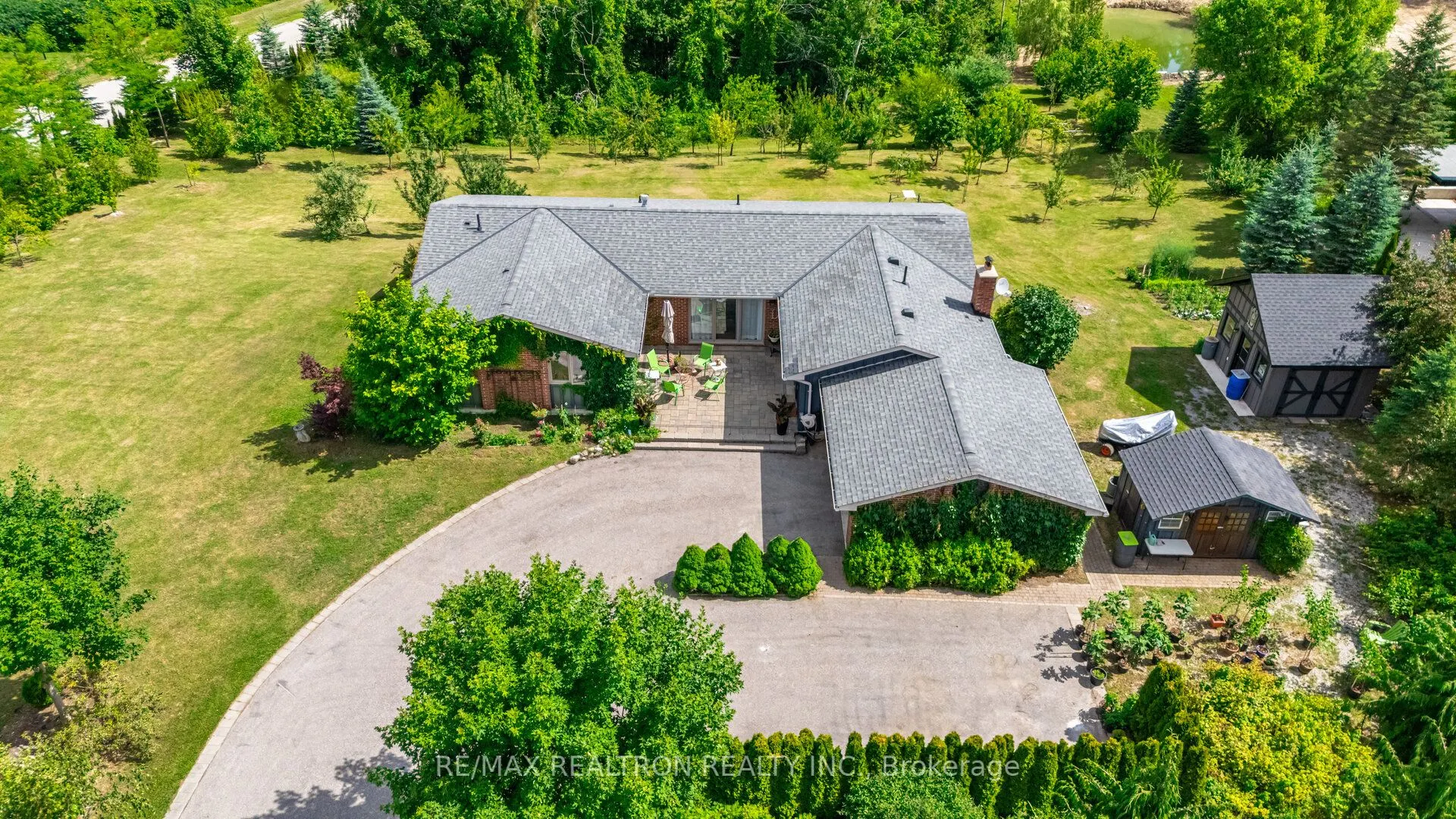 45 Simcoe Road