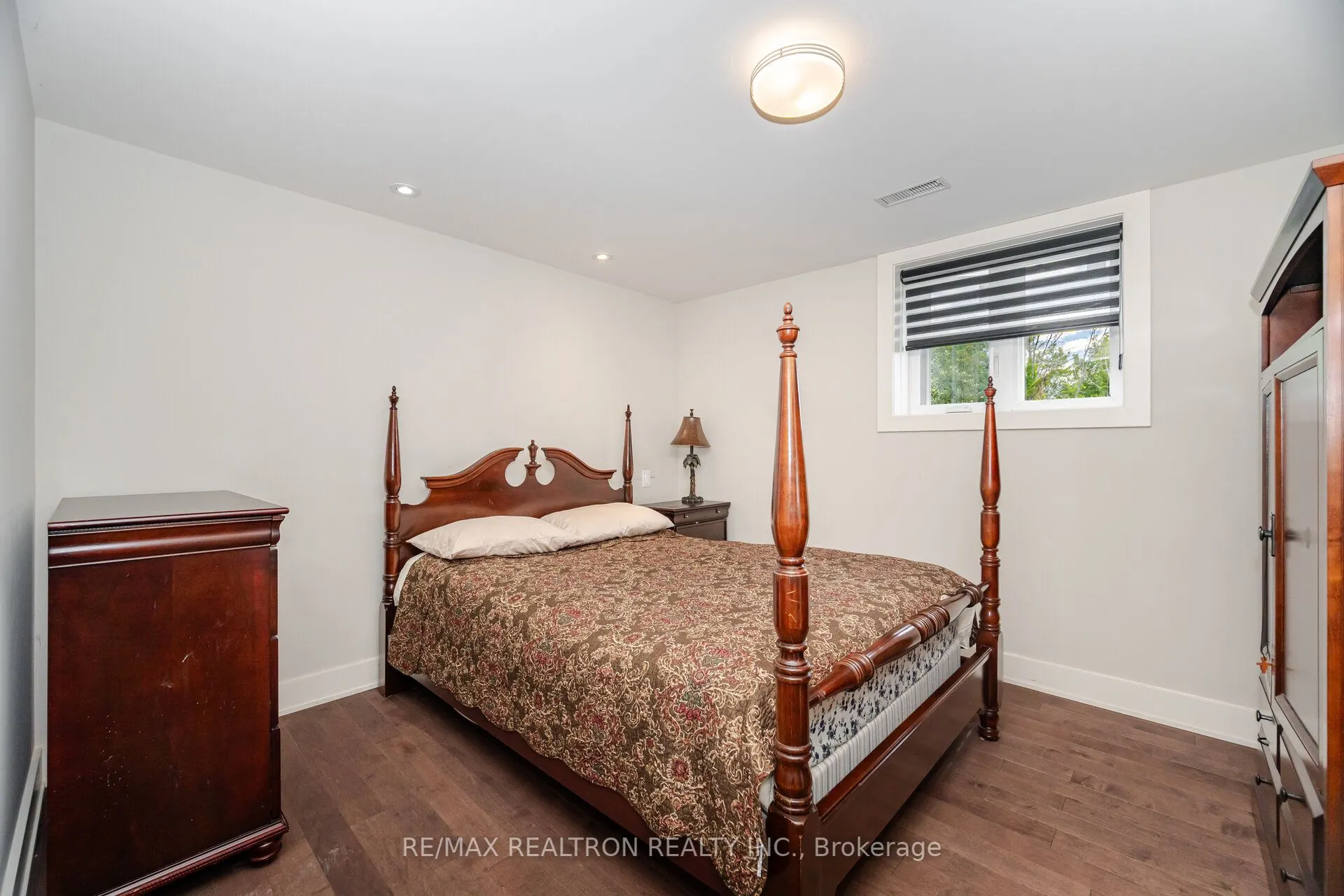 45 Simcoe Road