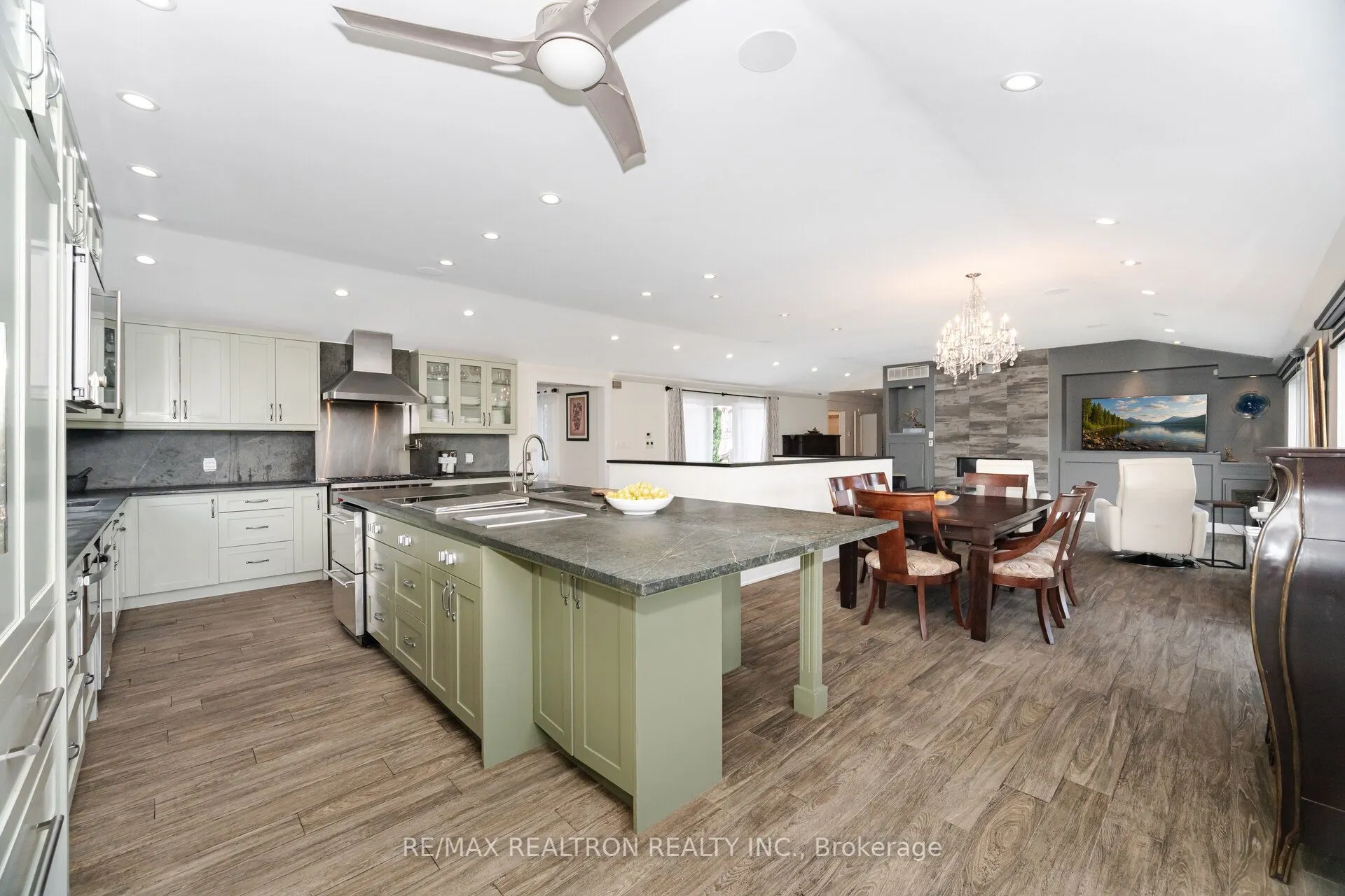 45 Simcoe Road